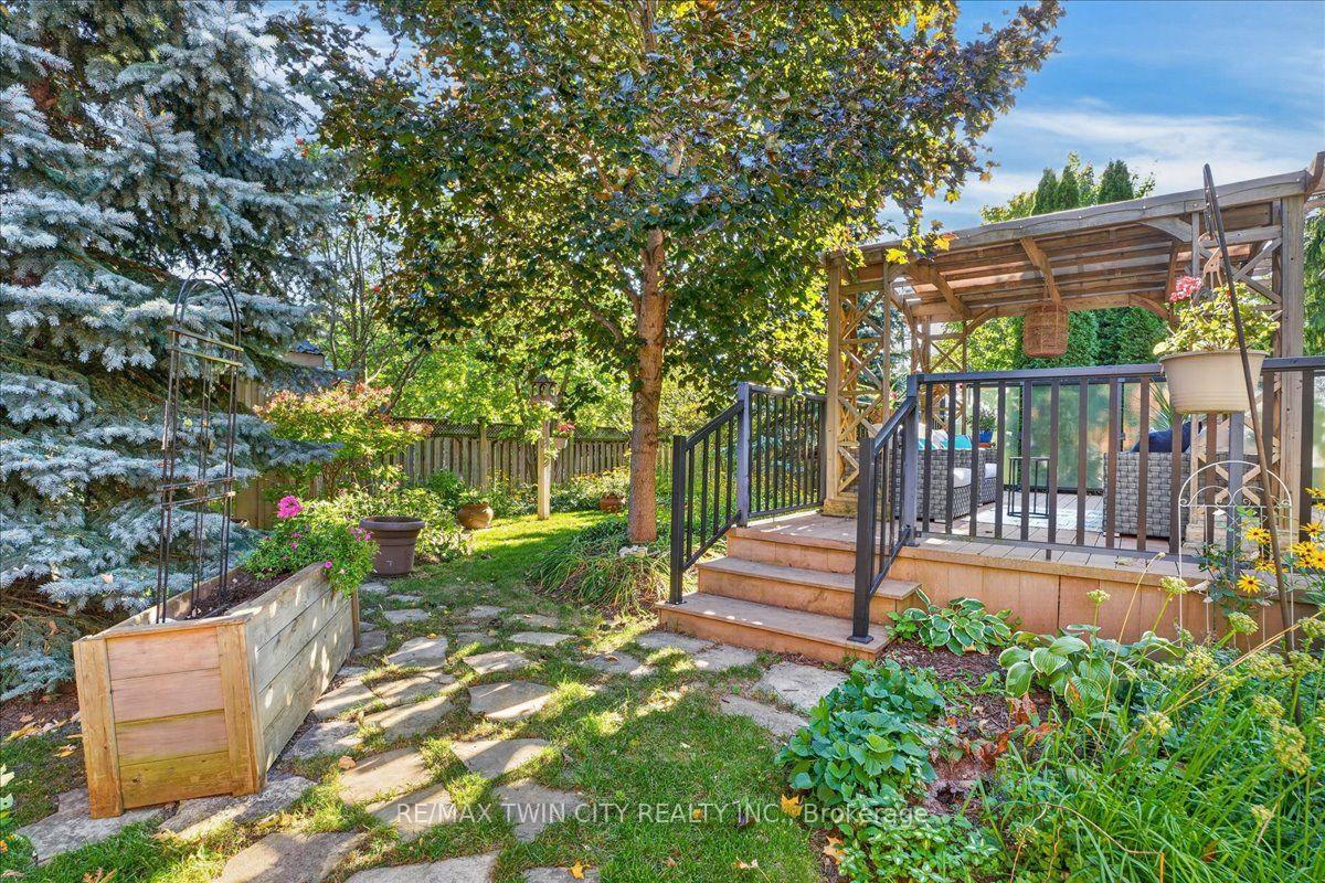Photo 47 of 147 Reiber Court, Waterloo, Maple Hills — HOMEH