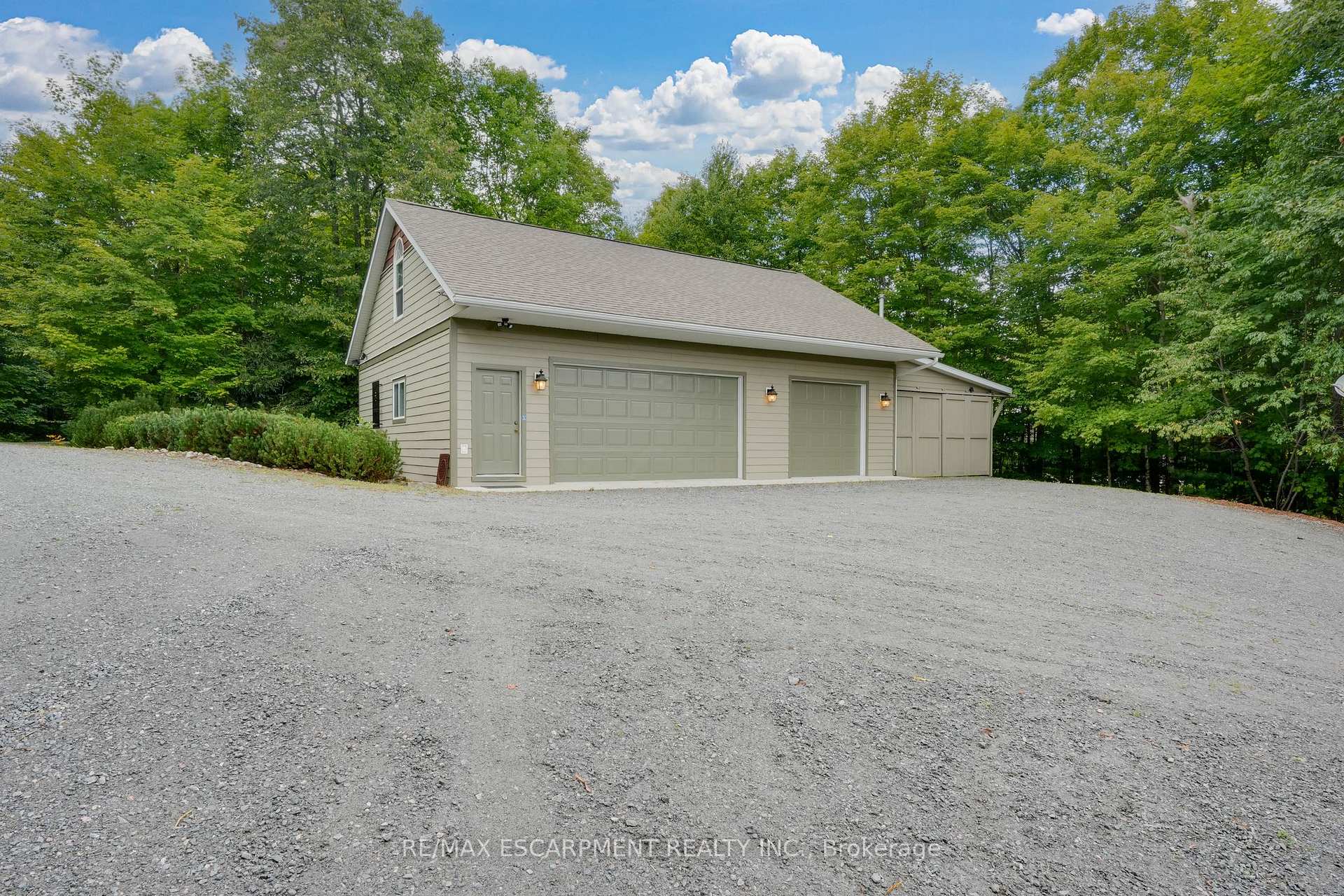 Photo 5 of 36 Manitouwabing Estates Road, McKellar — HOMEH