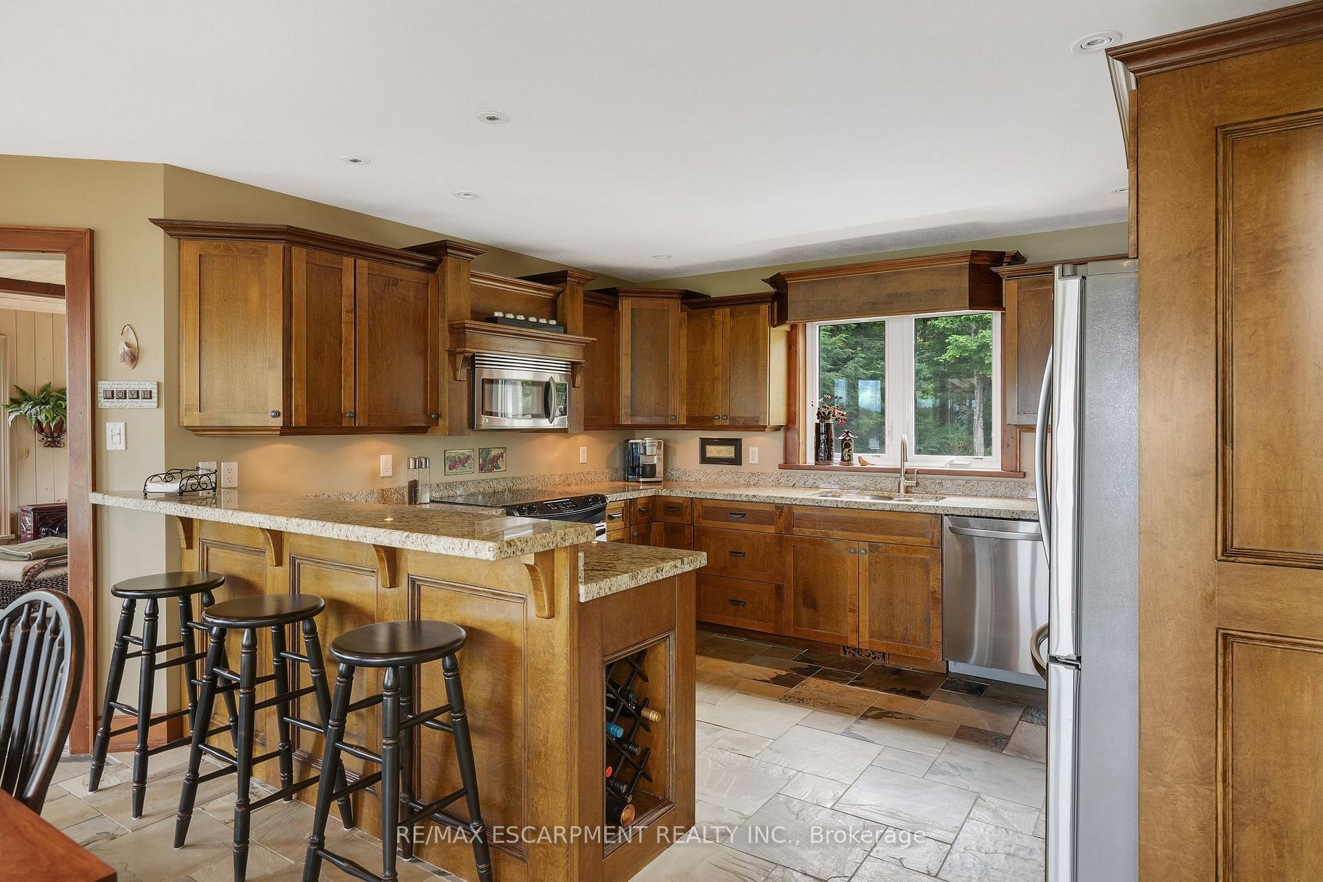 Photo 21 of 36 Manitouwabing Estates Road, McKellar — HOMEH