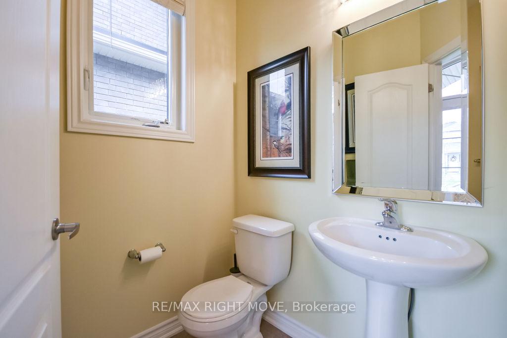 Photo 4 of 3111 Emperor Drive, Orillia — HOMEH