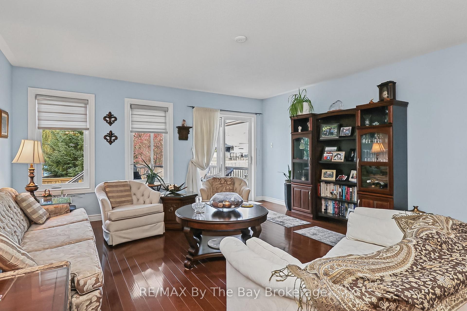 Photo 3 of 8 Middleport Drive, Wasaga Beach — HOMEH