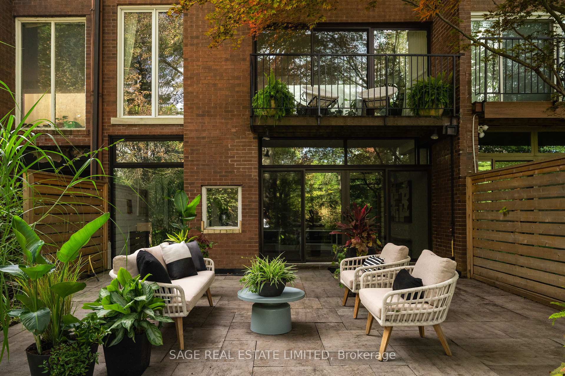 Photo 42 of 20 Connable Drive, Toronto, Casa Loma — HOMEH