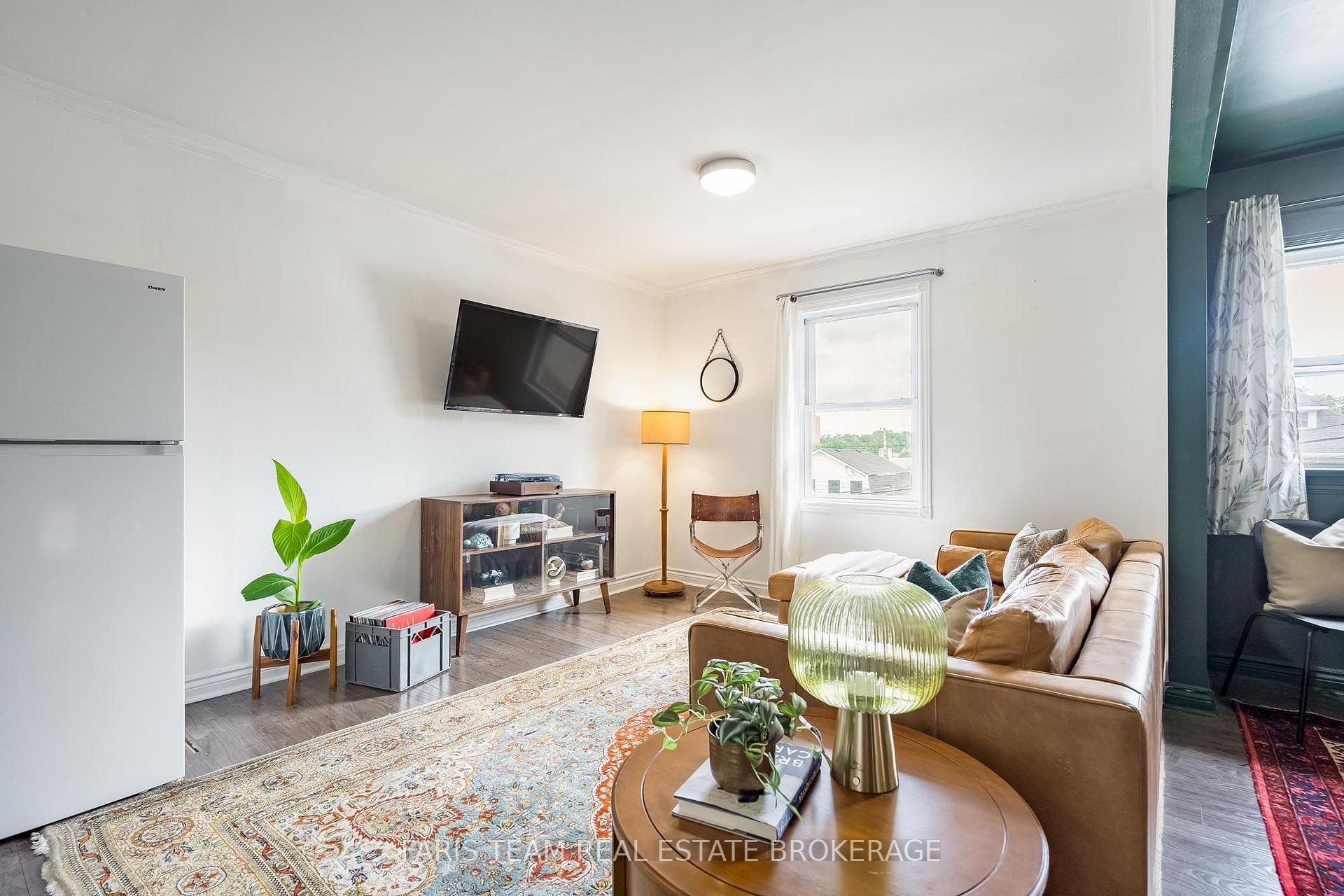 Photo 3 of 344 First Street, Midland — HOMEH