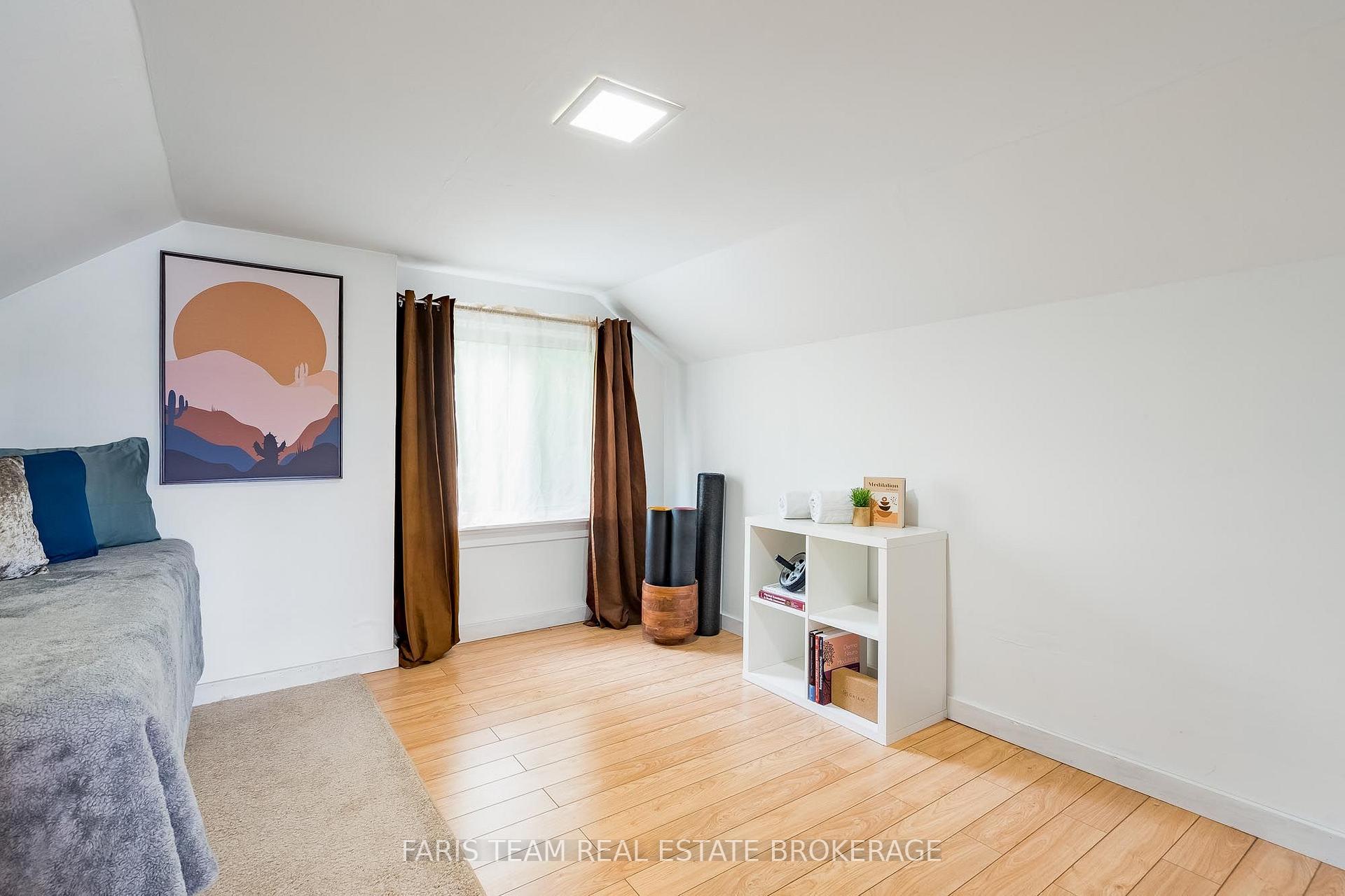 Photo 15 of 344 First Street, Midland — HOMEH