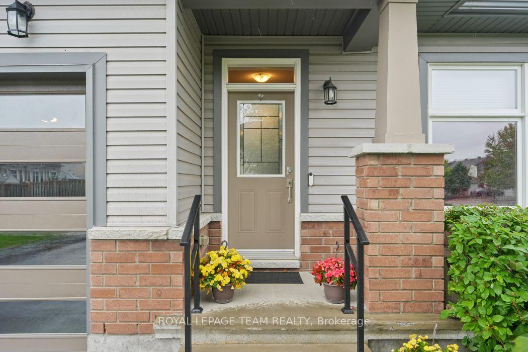 Photo 3 of 253 Edey Street, Arnprior, Arnprior — HOMEH