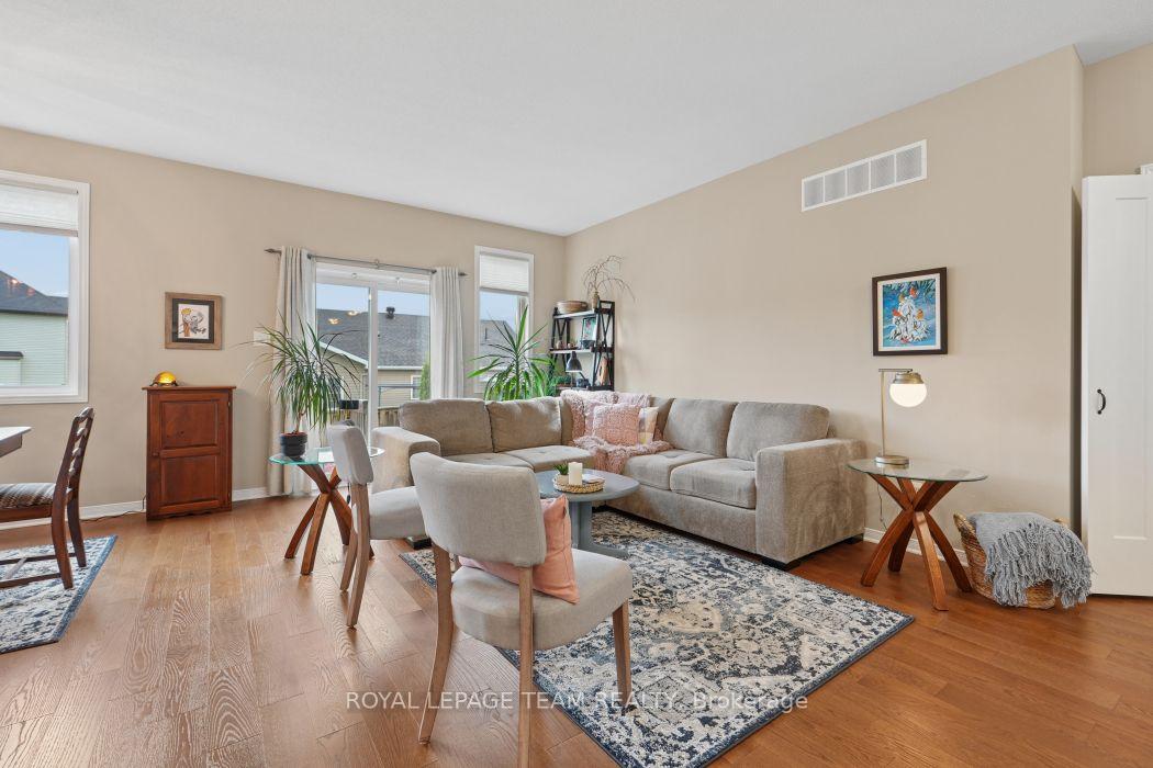Photo 5 of 253 Edey Street, Arnprior, Arnprior — HOMEH