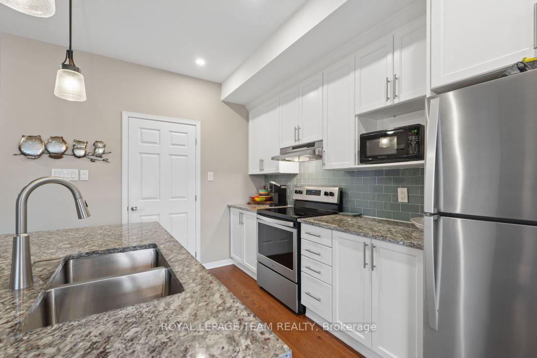 Photo 9 of 253 Edey Street, Arnprior, Arnprior — HOMEH