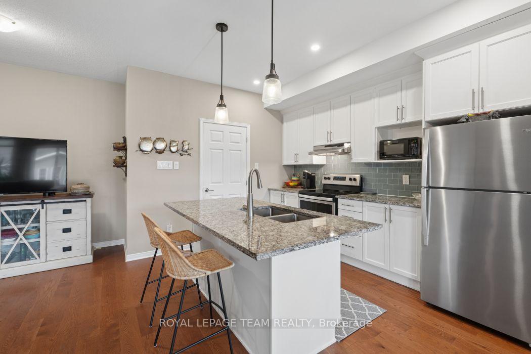 Photo 10 of 253 Edey Street, Arnprior, Arnprior — HOMEH