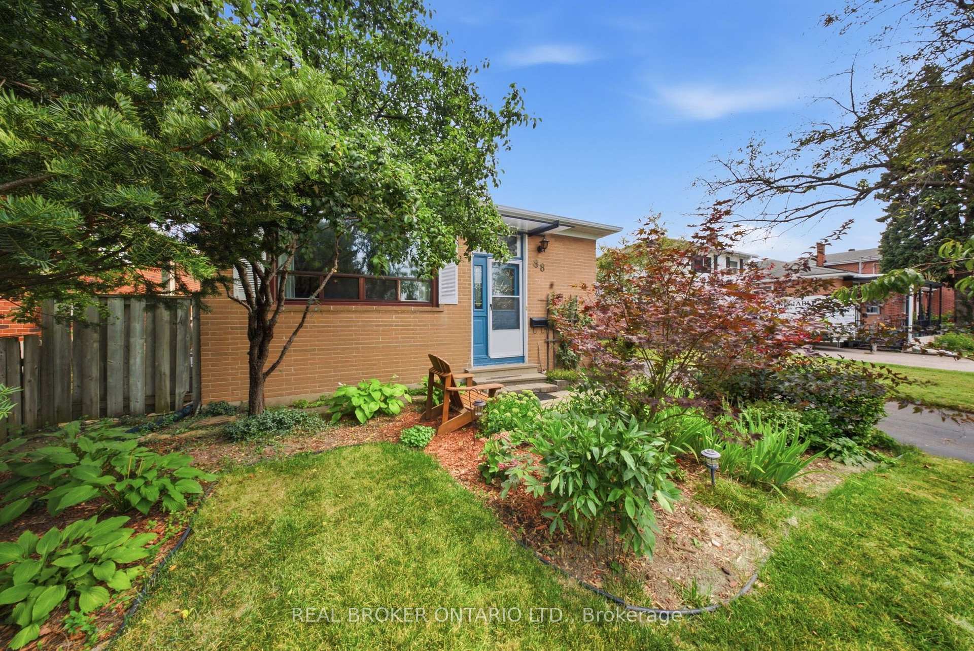 Photo 3 of 88 Cavehill Crescent, Scarborough, Wexford-Maryvale — HOMEH