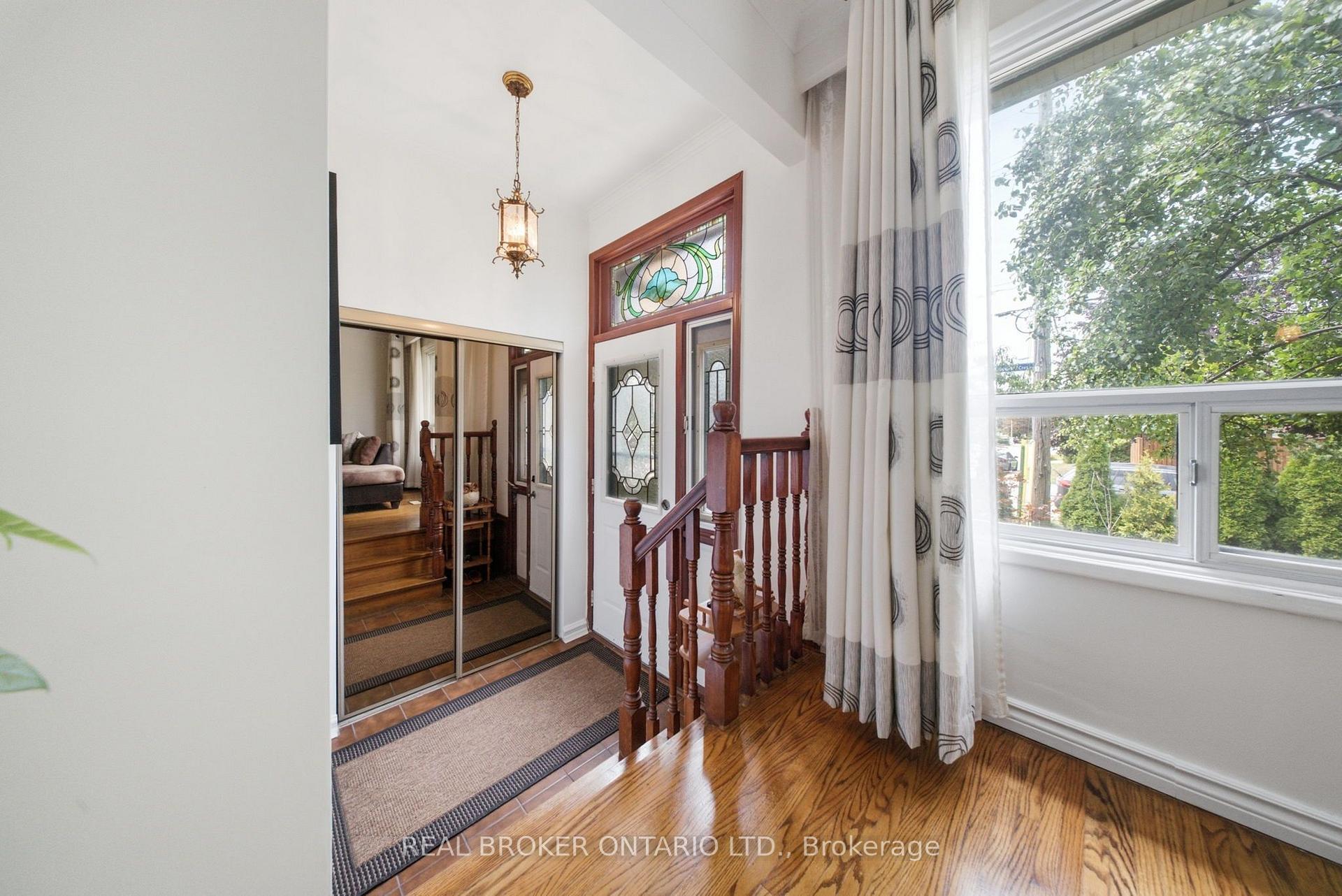 Photo 4 of 88 Cavehill Crescent, Scarborough, Wexford-Maryvale — HOMEH