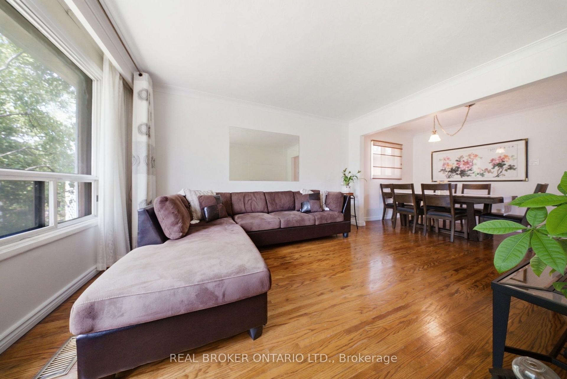 Photo 5 of 88 Cavehill Crescent, Scarborough, Wexford-Maryvale — HOMEH