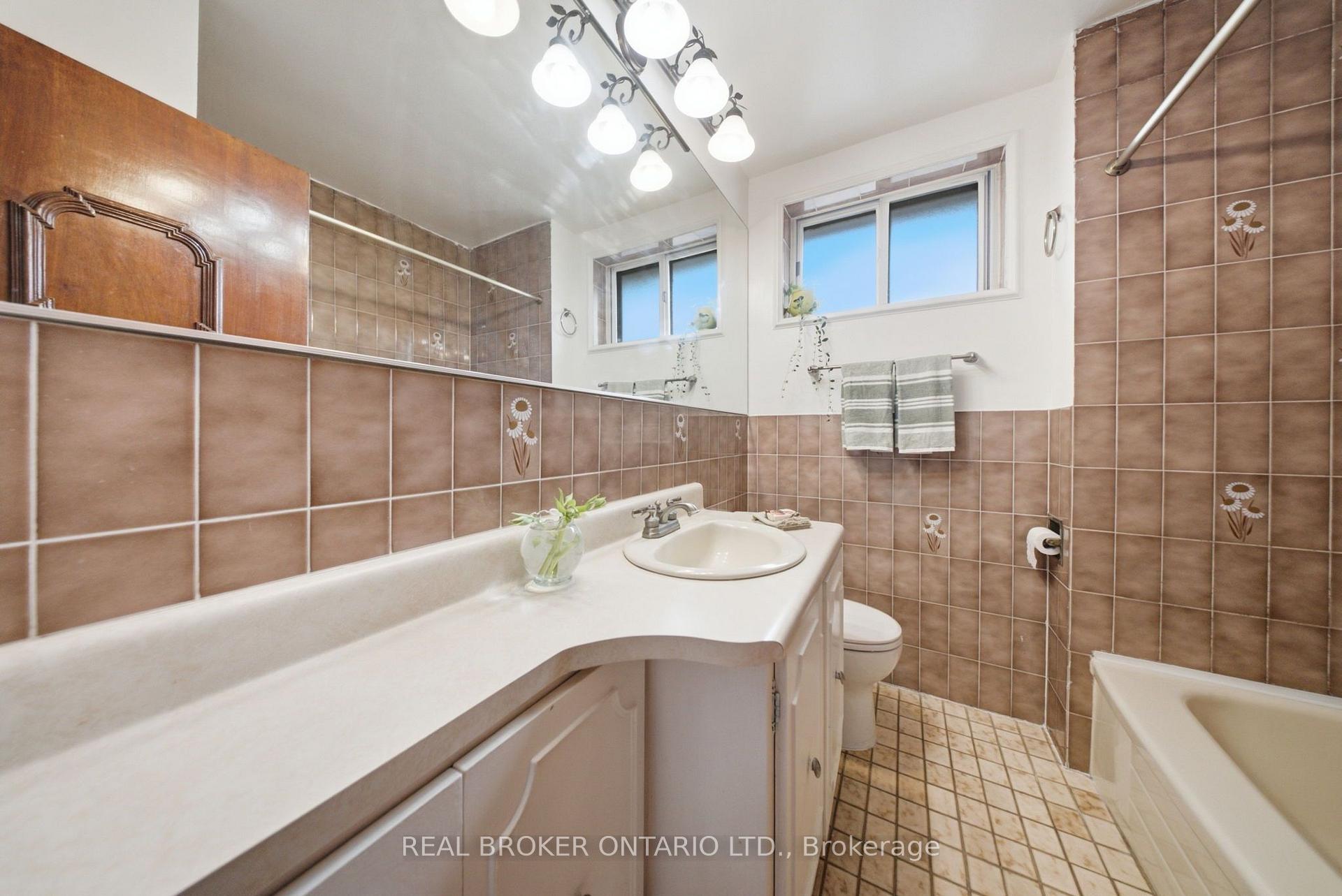 Photo 12 of 88 Cavehill Crescent, Scarborough, Wexford-Maryvale — HOMEH