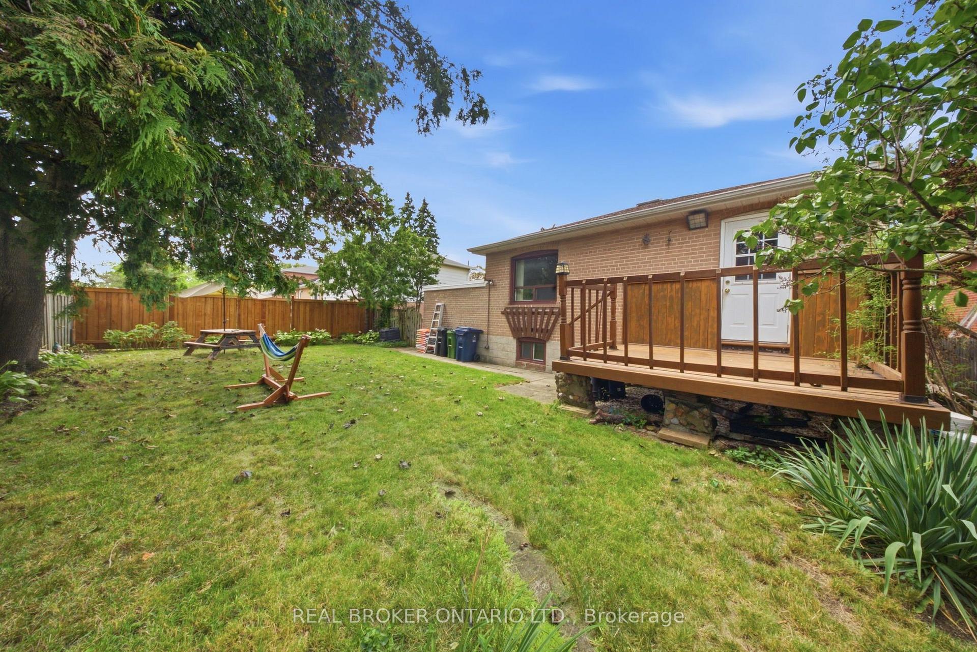 Photo 21 of 88 Cavehill Crescent, Scarborough, Wexford-Maryvale — HOMEH