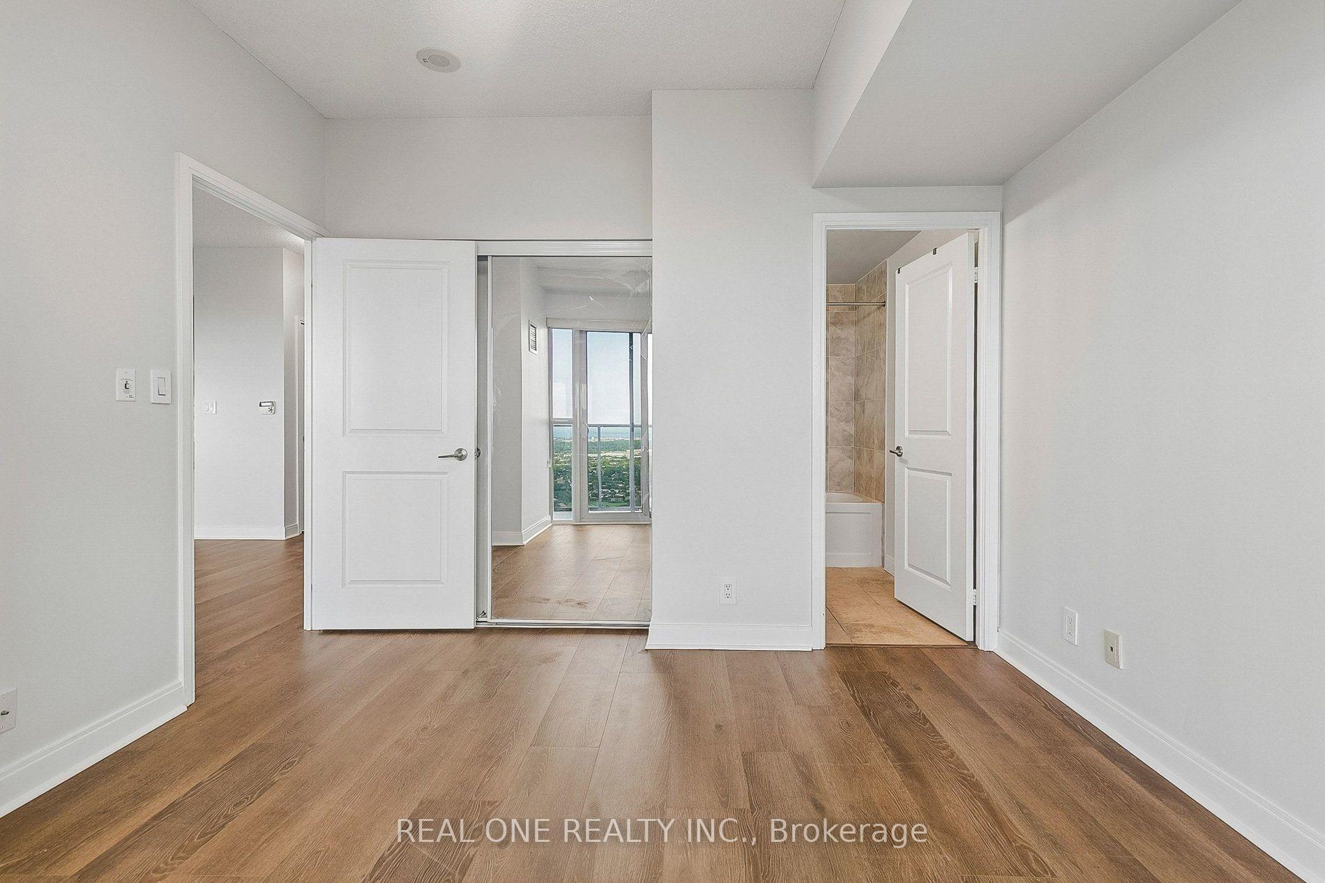 Photo 6 of Unit 5301, 60 Absolute Avenue, Mississauga, City Centre — HOMEH