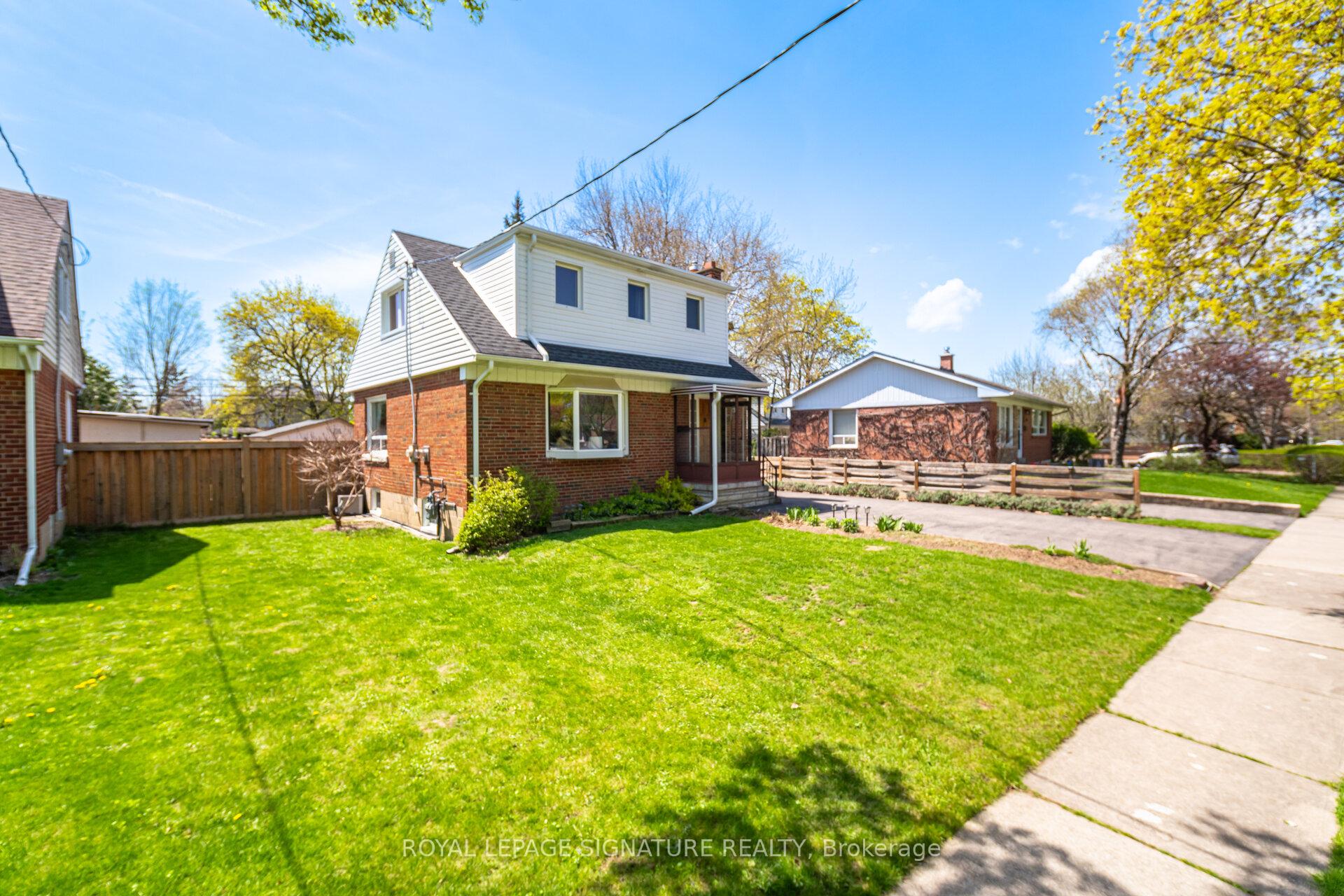 Photo 2 of 18 Erlesmere Avenue, Brampton, Brampton East — HOMEH