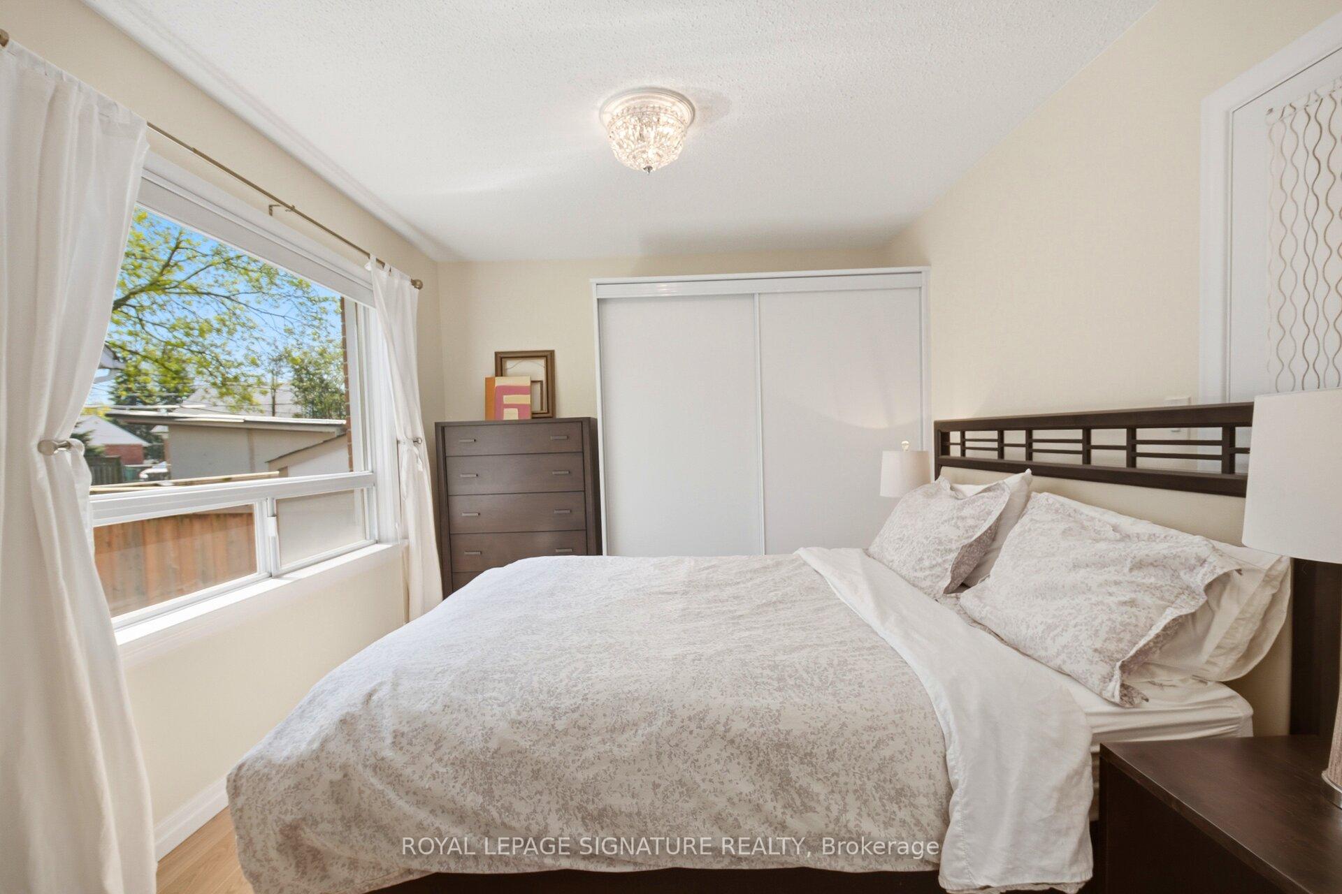 Photo 12 of 18 Erlesmere Avenue, Brampton, Brampton East — HOMEH