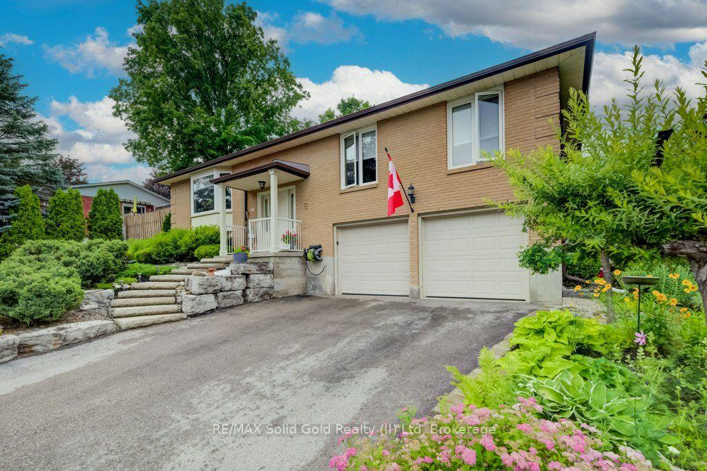 Photo 2 of 66 Georgian Crescent, Kitchener, Grand River North — HOMEH