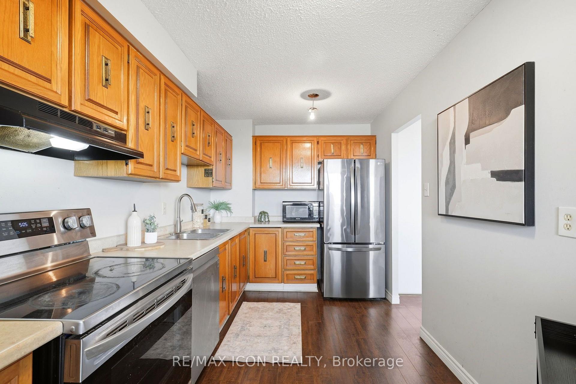 Photo 6 of Unit 708, 375 King Street N, Waterloo, Lakeshore Village — HOMEH