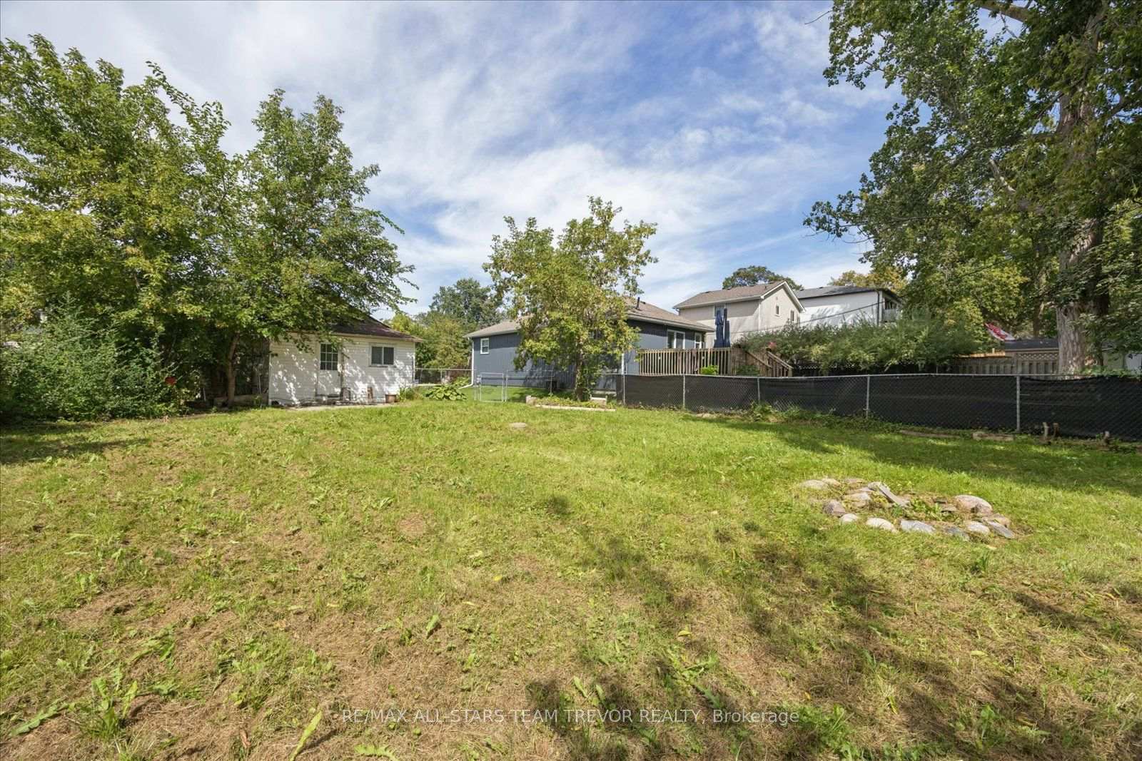 Photo 7 of 247 Parkway Avenue, Georgina, Keswick South — HOMEH