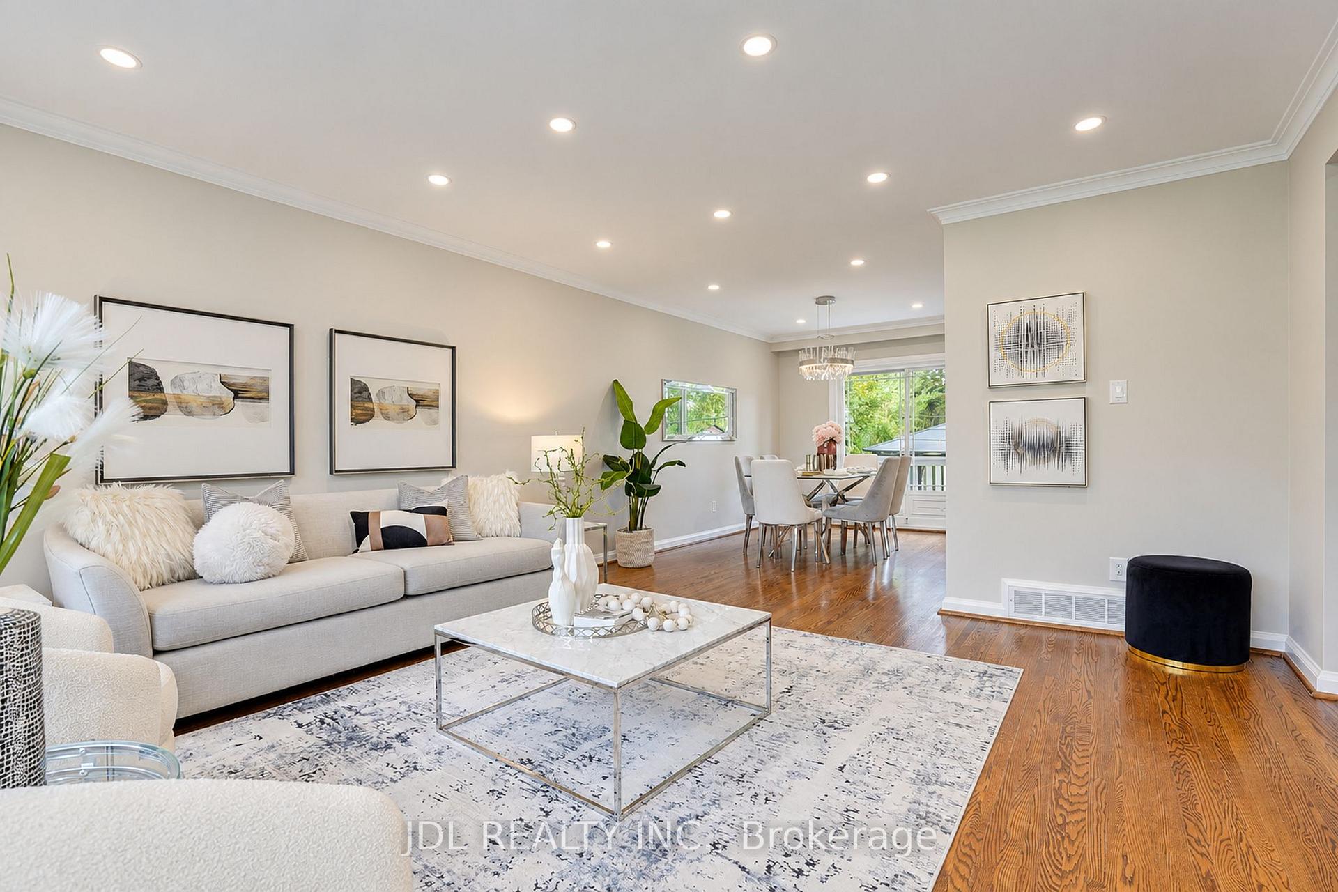 Photo 9 of 19 Sweeney Drive, North York, Victoria Village — HOMEH