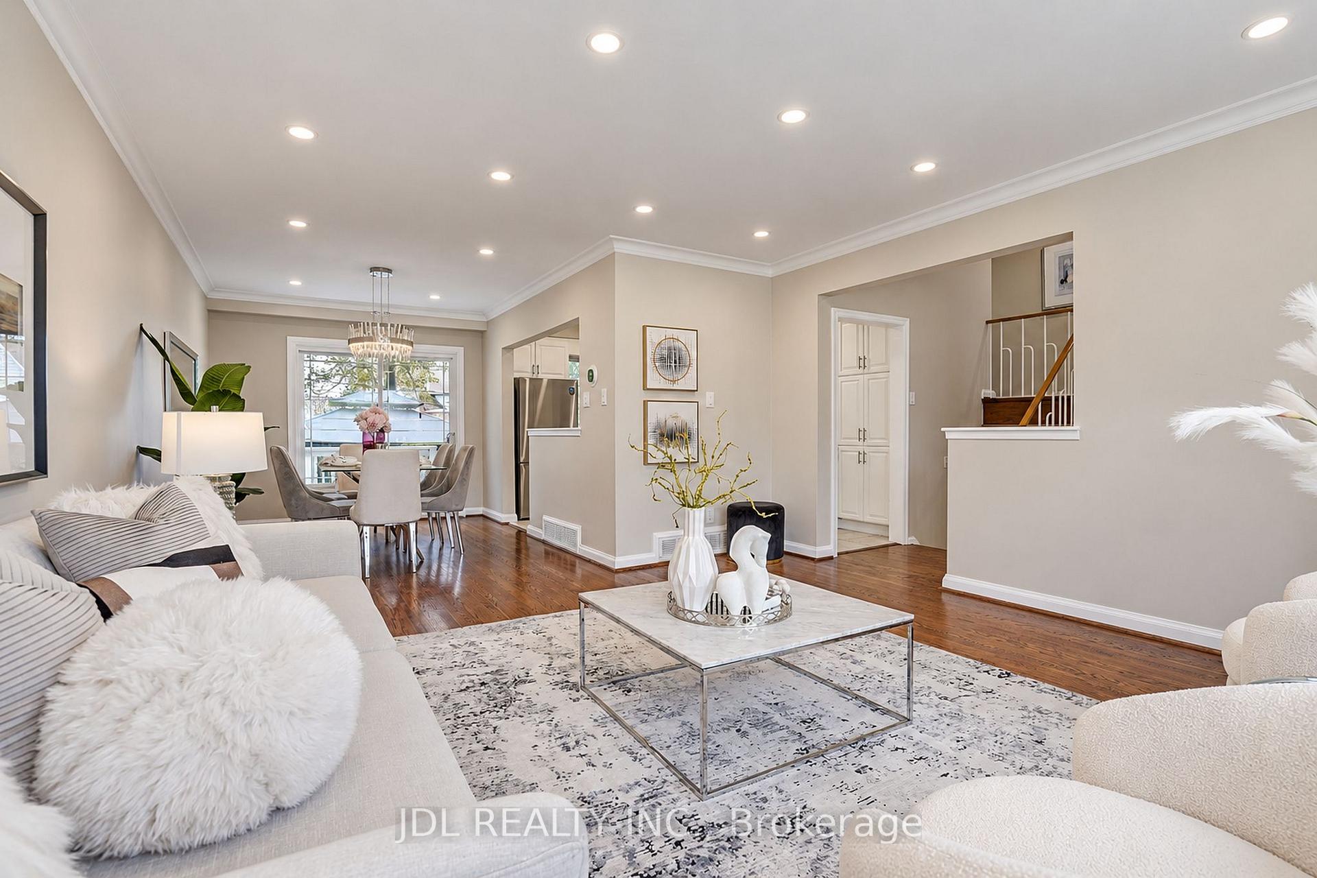 Photo 10 of 19 Sweeney Drive, North York, Victoria Village — HOMEH