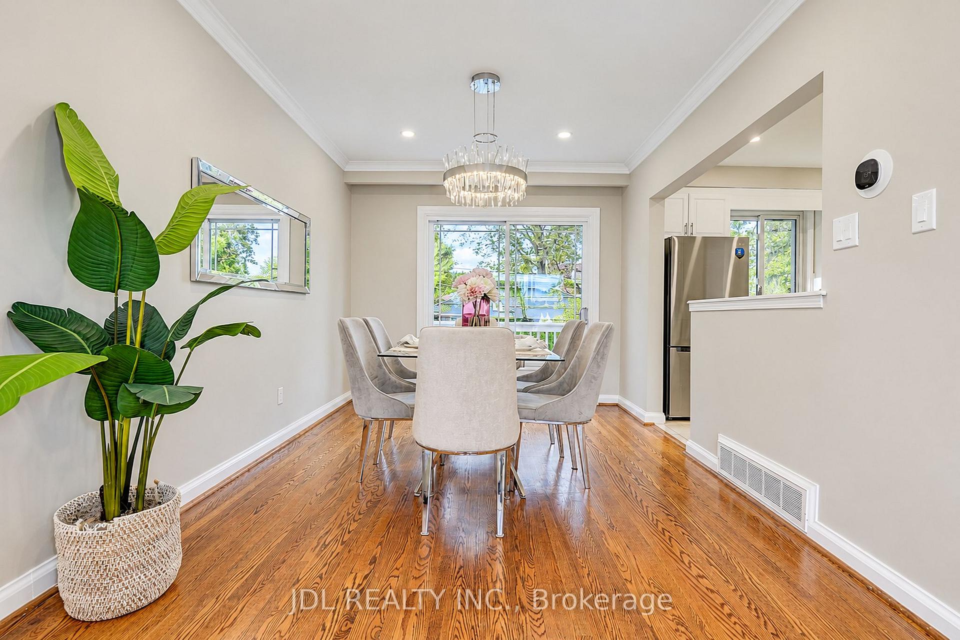 Photo 12 of 19 Sweeney Drive, North York, Victoria Village — HOMEH
