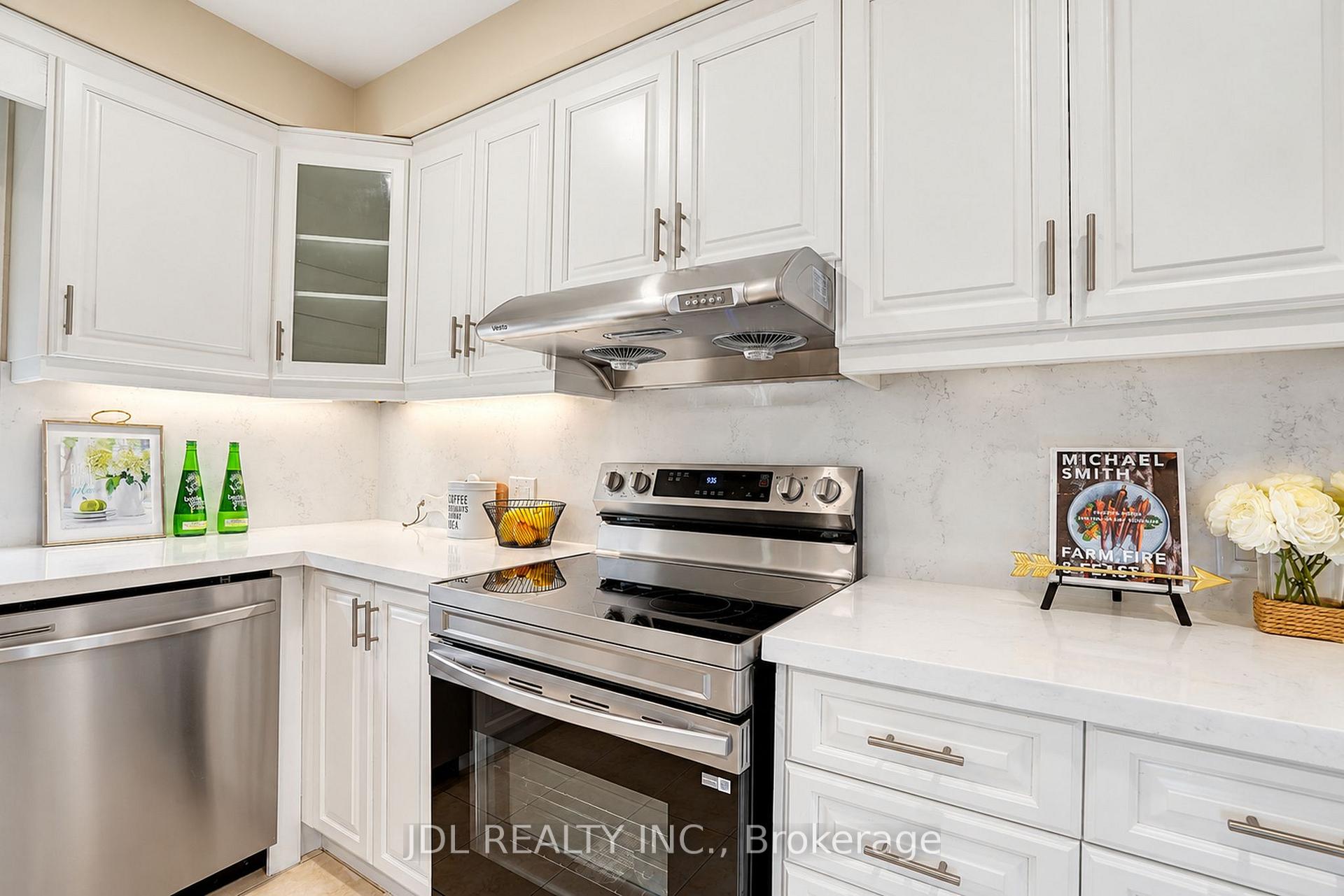 Photo 18 of 19 Sweeney Drive, North York, Victoria Village — HOMEH