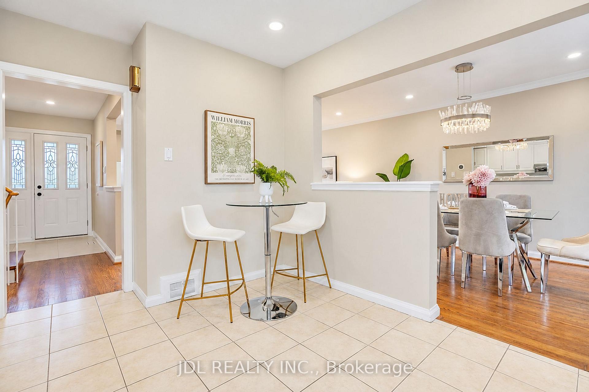 Photo 20 of 19 Sweeney Drive, North York, Victoria Village — HOMEH