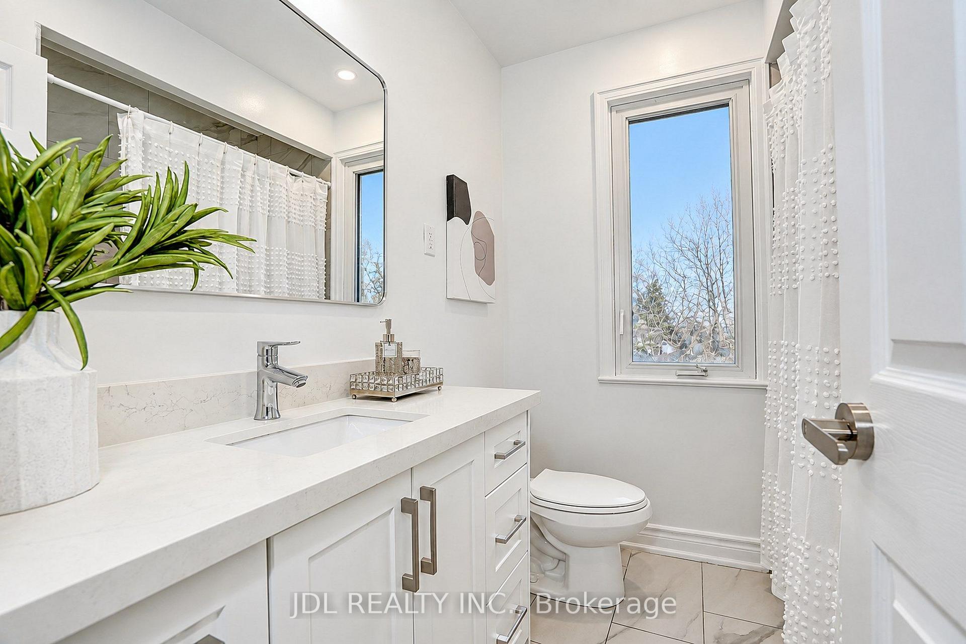 Photo 29 of 19 Sweeney Drive, North York, Victoria Village — HOMEH