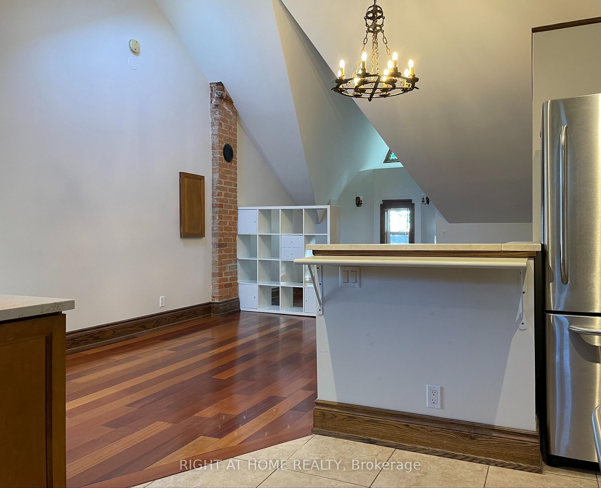 Photo 23 of Unit 4, 2 Afton Avenue, Toronto, Little Portugal — HOMEH