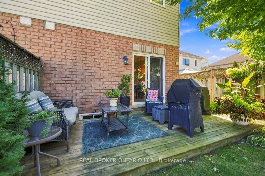 Photo 29 of 29 Slater Court, Hamilton, Waterdown — HOMEH