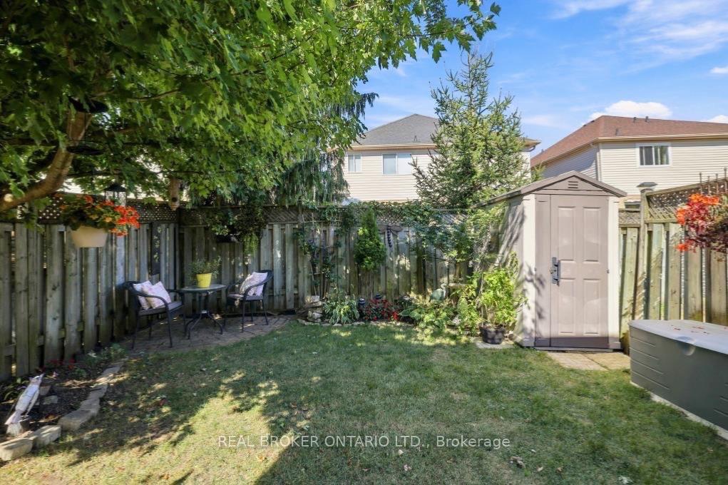 Photo 30 of 29 Slater Court, Hamilton, Waterdown — HOMEH