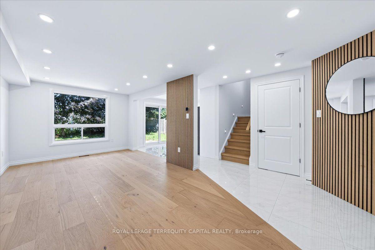 Photo 9 of 4 Cassandra Drive, Barrie, East Bayfield — HOMEH