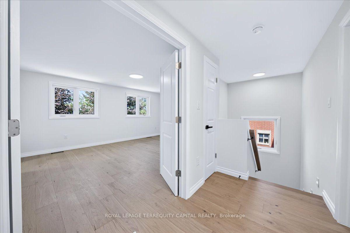 Photo 17 of 4 Cassandra Drive, Barrie, East Bayfield — HOMEH