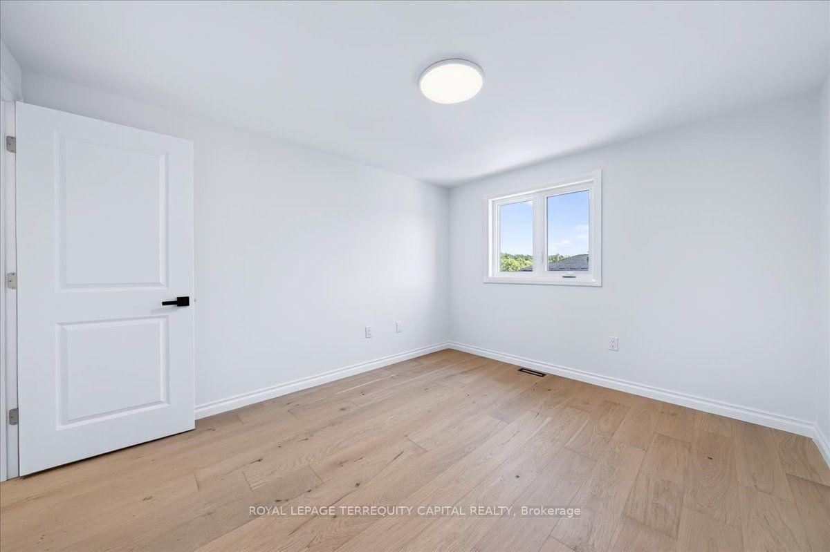 Photo 24 of 4 Cassandra Drive, Barrie, East Bayfield — HOMEH