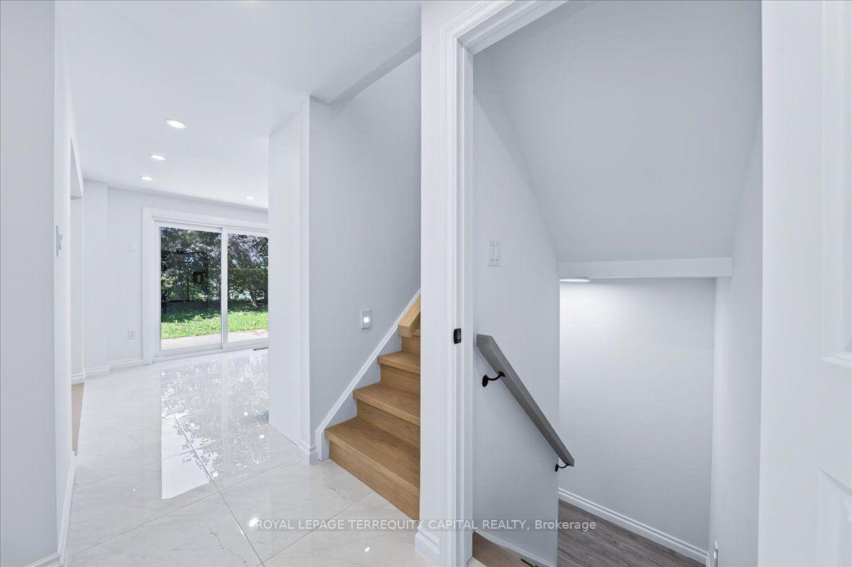 Photo 28 of 4 Cassandra Drive, Barrie, East Bayfield — HOMEH