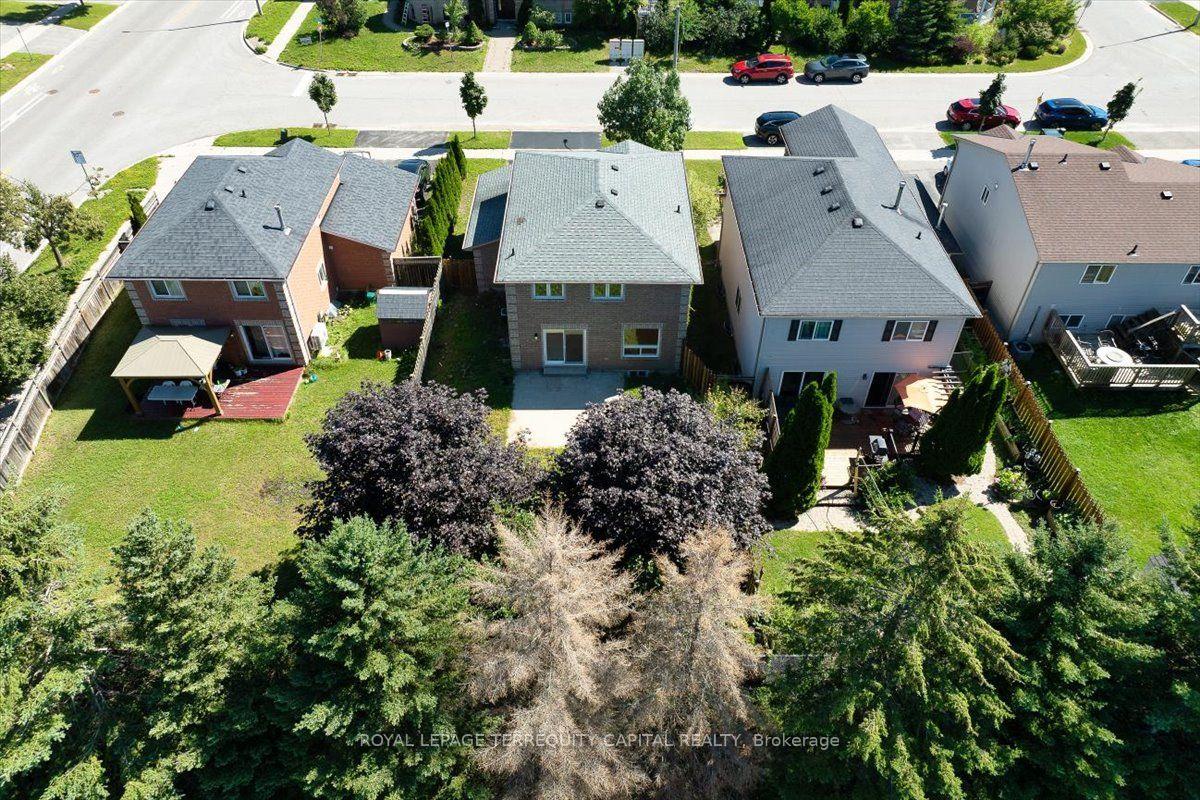 Photo 32 of 4 Cassandra Drive, Barrie, East Bayfield — HOMEH