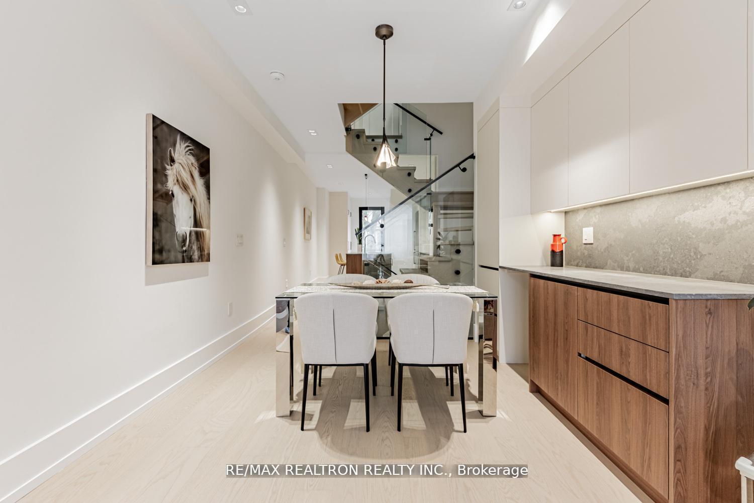 Photo 12 of 673 Crawford Street, Toronto, Palmerston-Little Italy — HOMEH