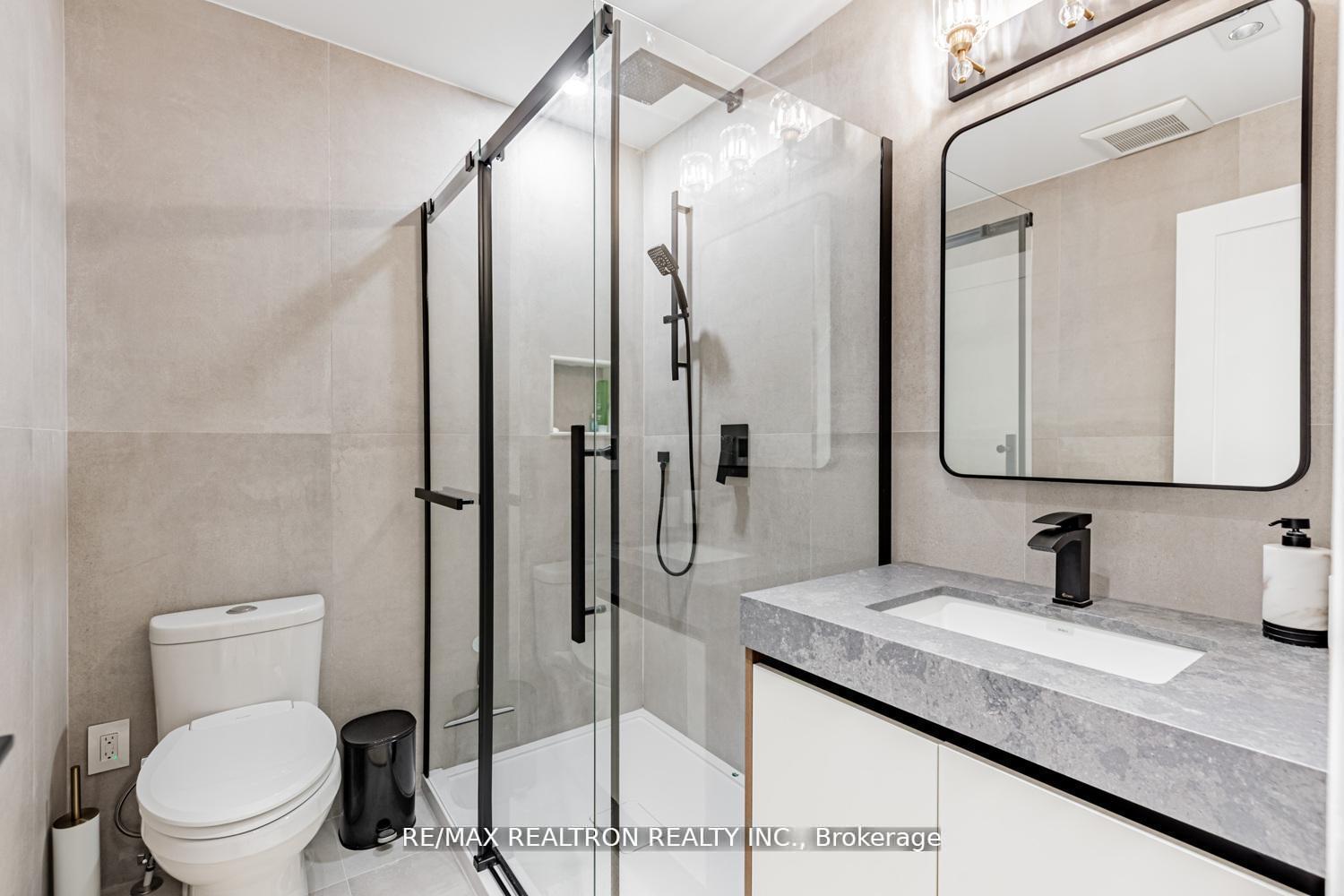 Photo 17 of 673 Crawford Street, Toronto, Palmerston-Little Italy — HOMEH