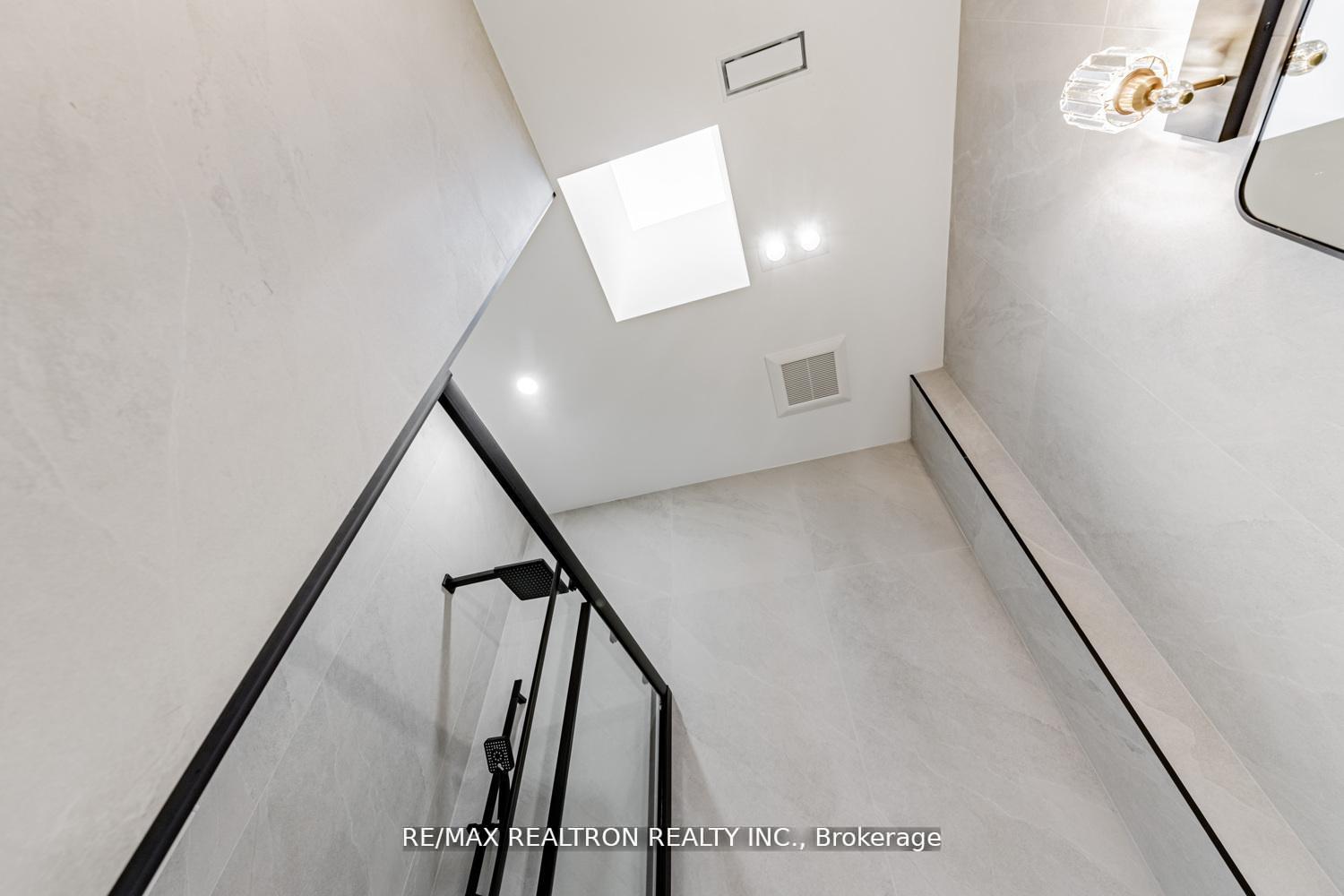 Photo 24 of 673 Crawford Street, Toronto, Palmerston-Little Italy — HOMEH