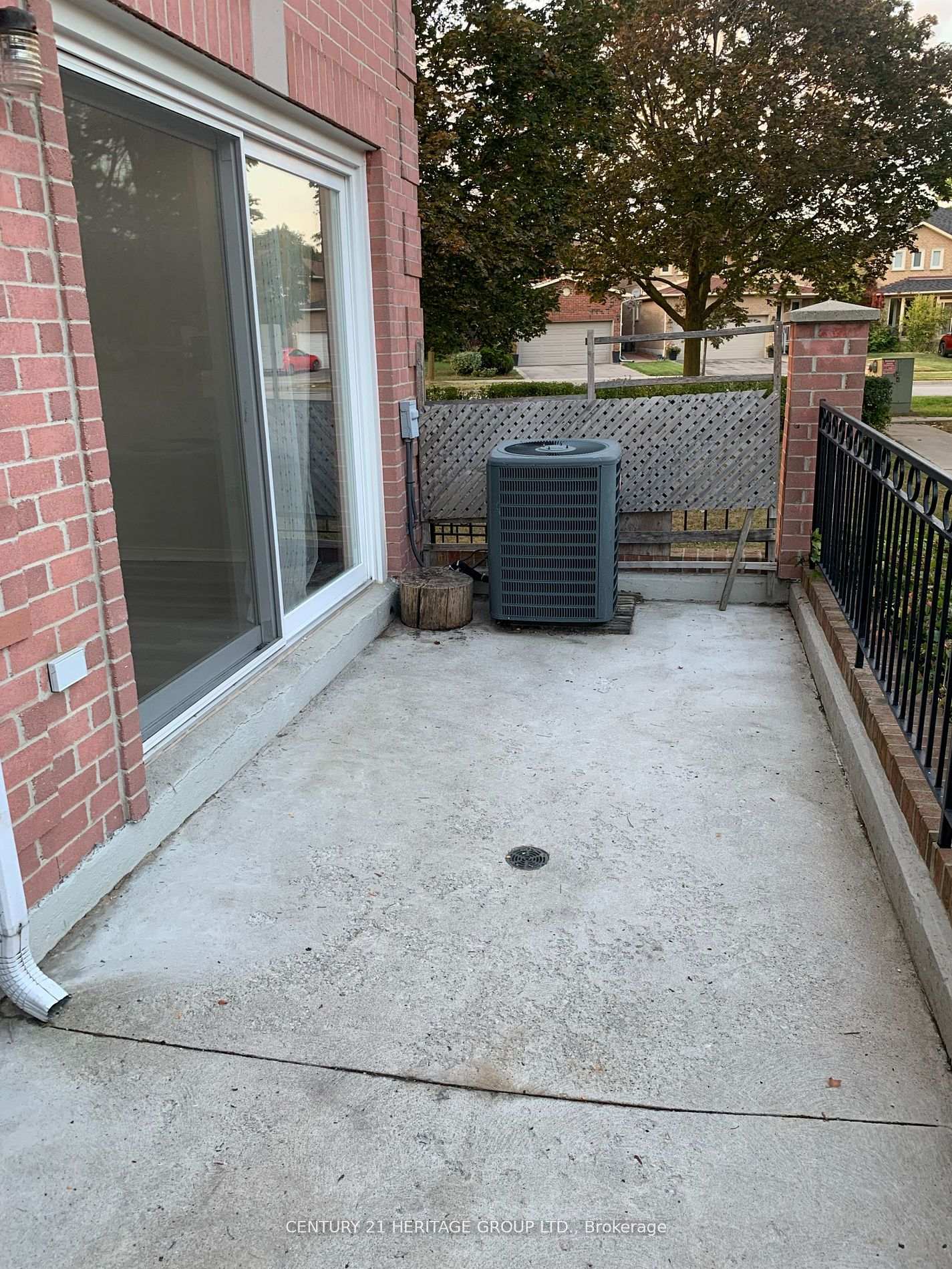 Photo 3 of Unit 419, 75 Weldrick Road E, Richmond Hill, Observatory — HOMEH