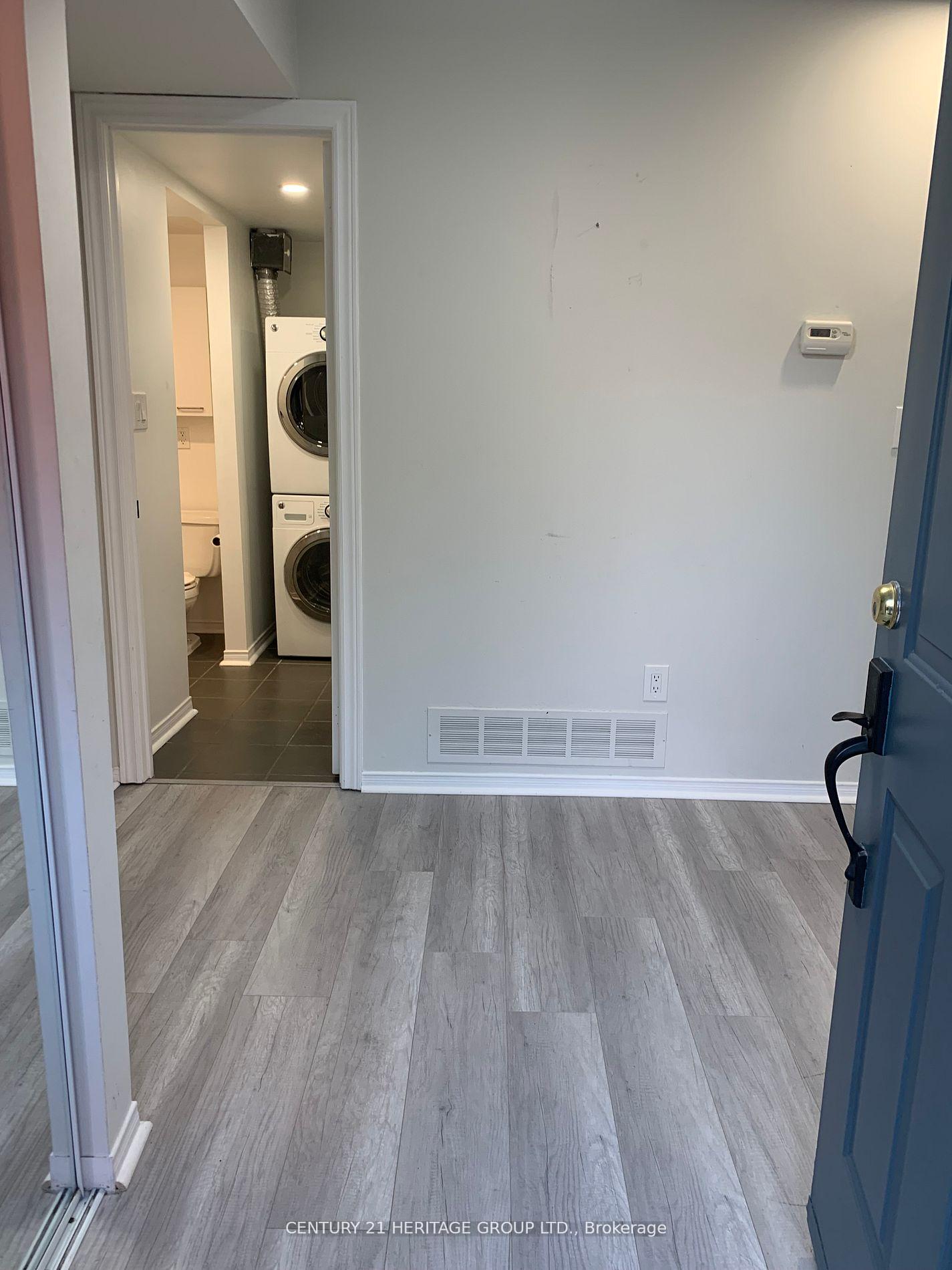 Photo 6 of Unit 419, 75 Weldrick Road E, Richmond Hill, Observatory — HOMEH