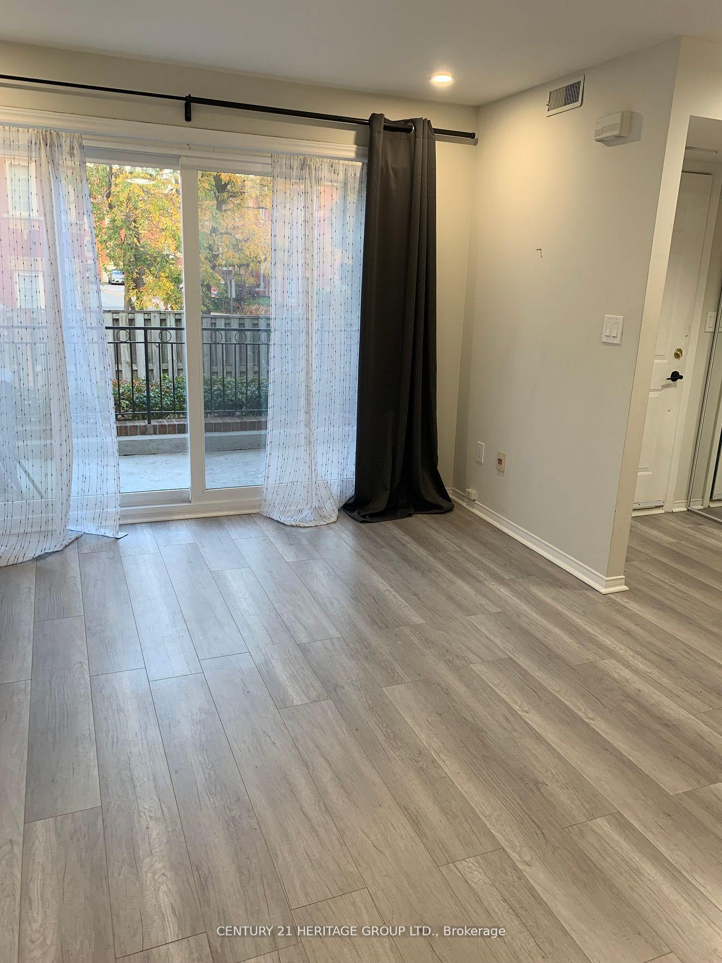 Photo 8 of Unit 419, 75 Weldrick Road E, Richmond Hill, Observatory — HOMEH