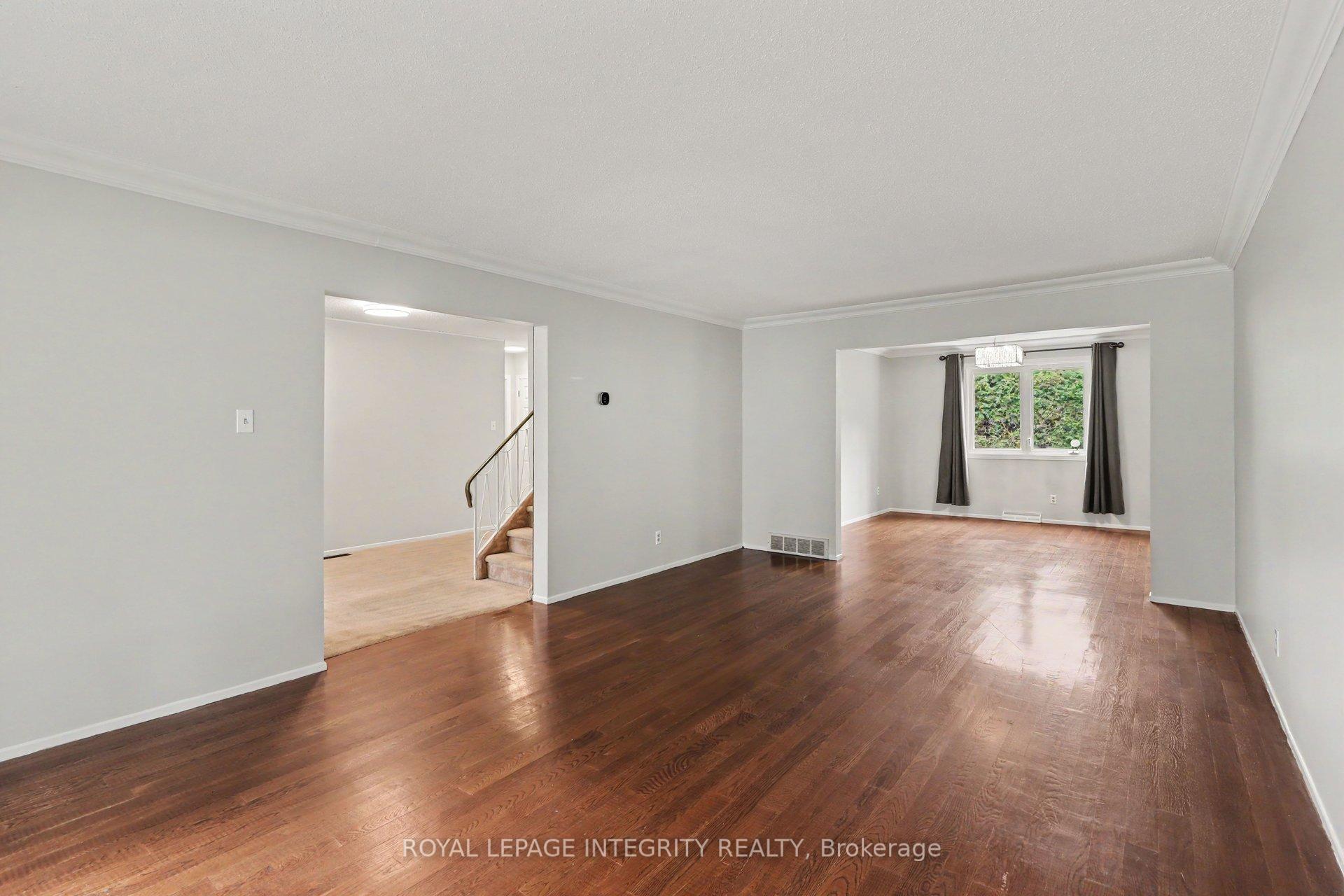 Photo 4 of 1291 Lampman Crescent, Ottawa, Hogs Back — HOMEH