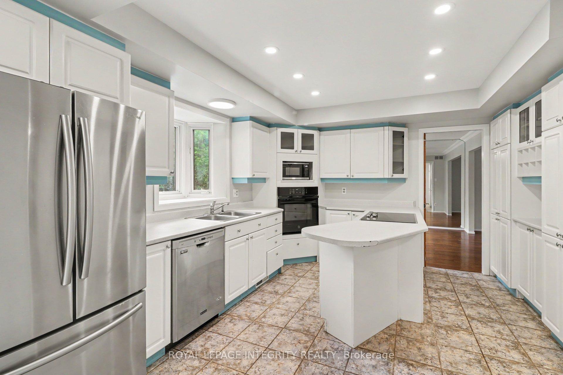 Photo 9 of 1291 Lampman Crescent, Ottawa, Hogs Back — HOMEH