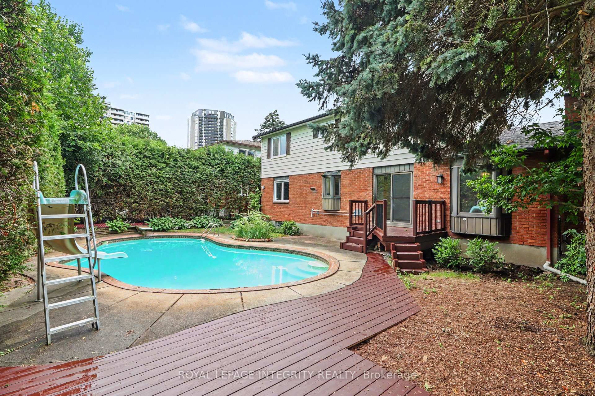 Photo 28 of 1291 Lampman Crescent, Ottawa, Hogs Back — HOMEH