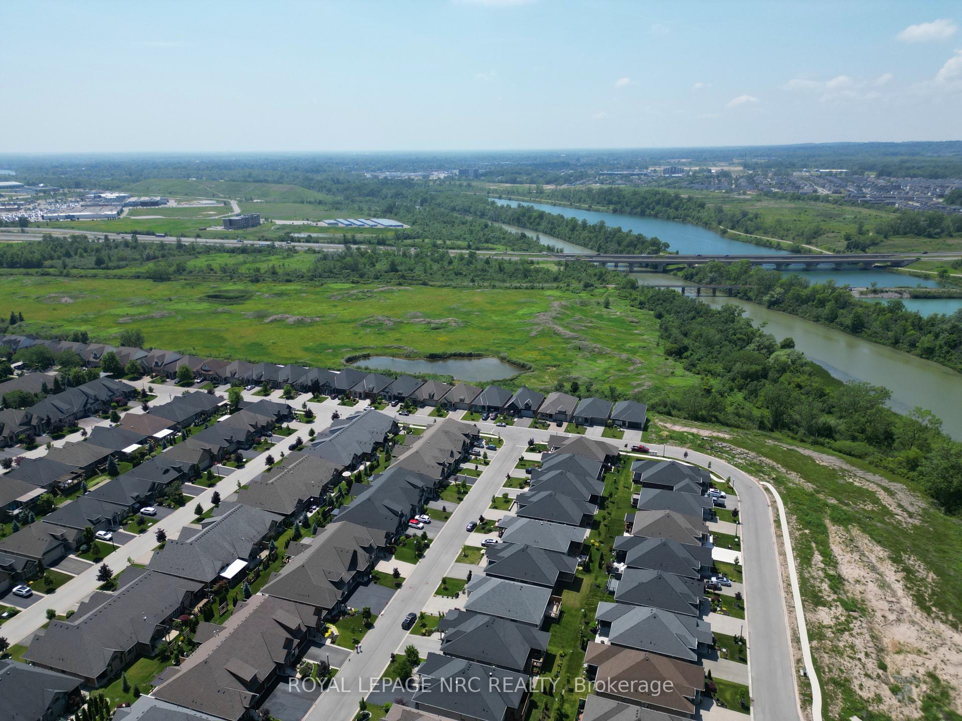 Photo 2 of 53 Carrick Trail, Welland, Hwy 406/Welland — HOMEH