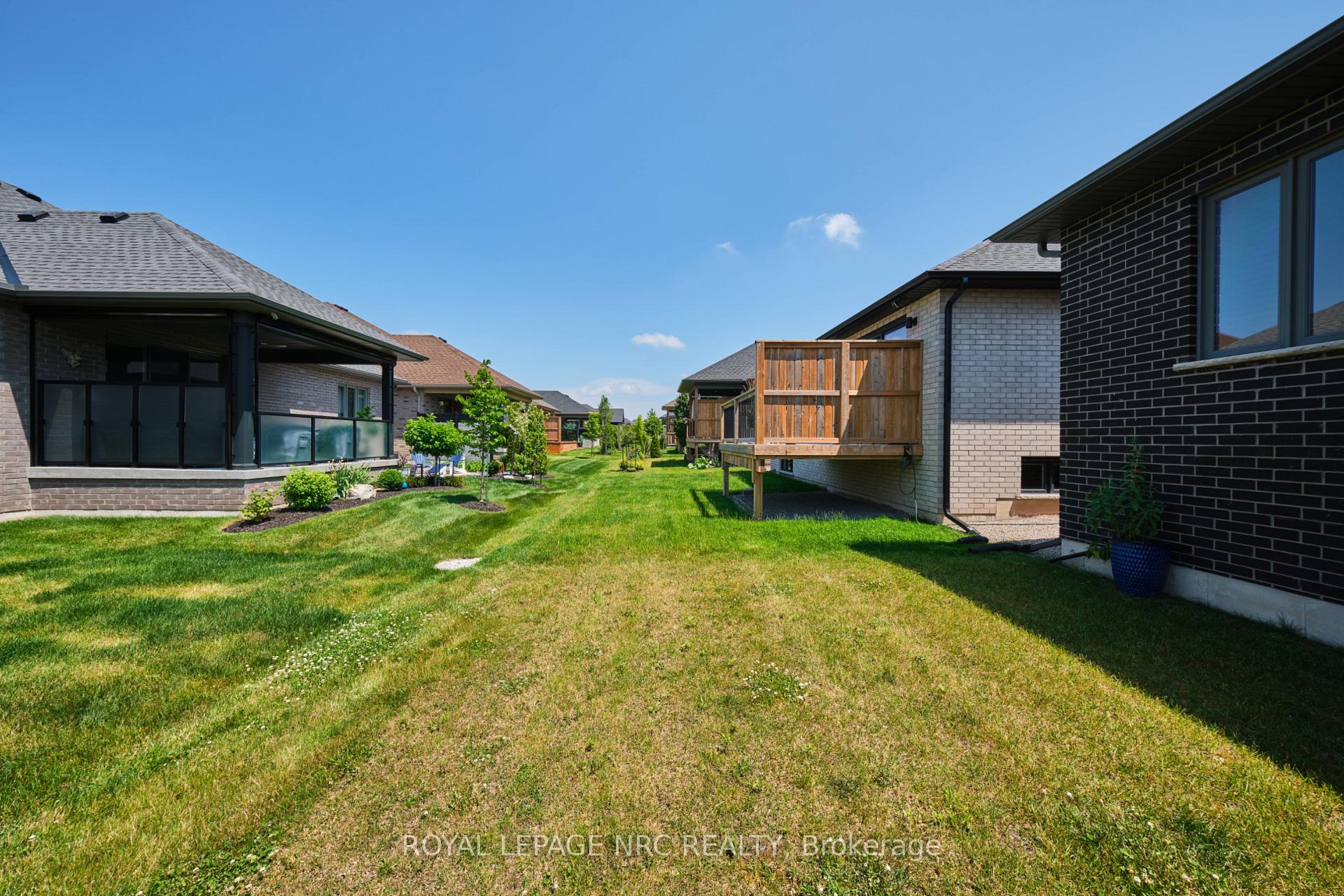 Photo 9 of 53 Carrick Trail, Welland, Hwy 406/Welland — HOMEH