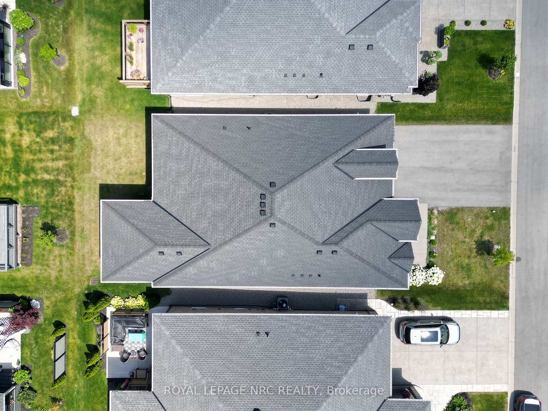 Photo 10 of 53 Carrick Trail, Welland, Hwy 406/Welland — HOMEH
