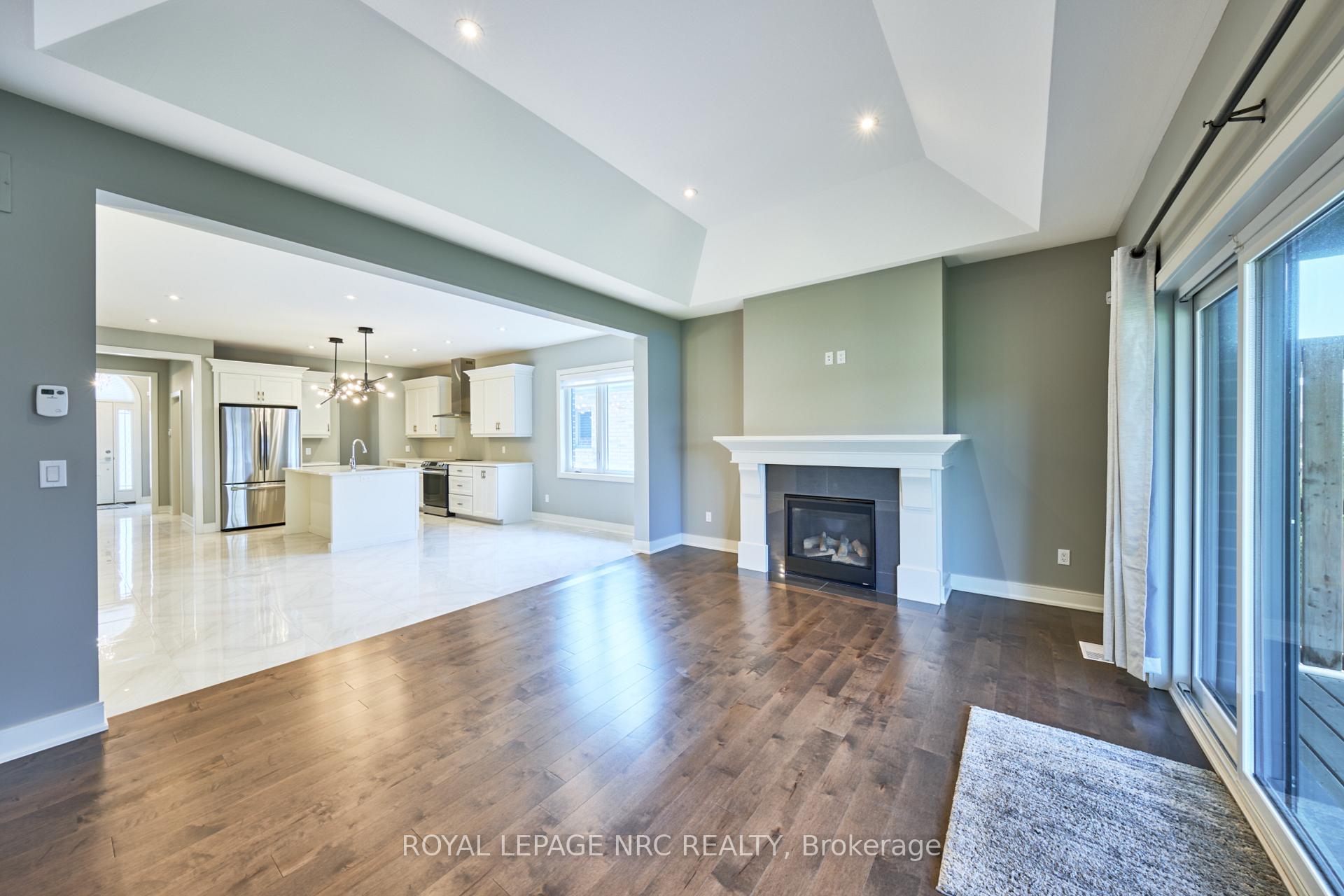 Photo 27 of 53 Carrick Trail, Welland, Hwy 406/Welland — HOMEH